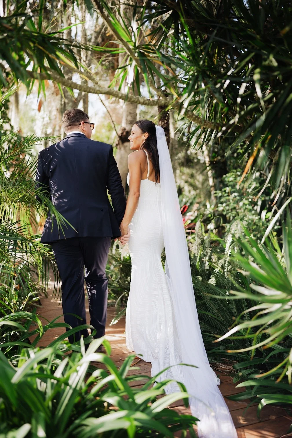 Carlie n Jonathan 00522.jpg