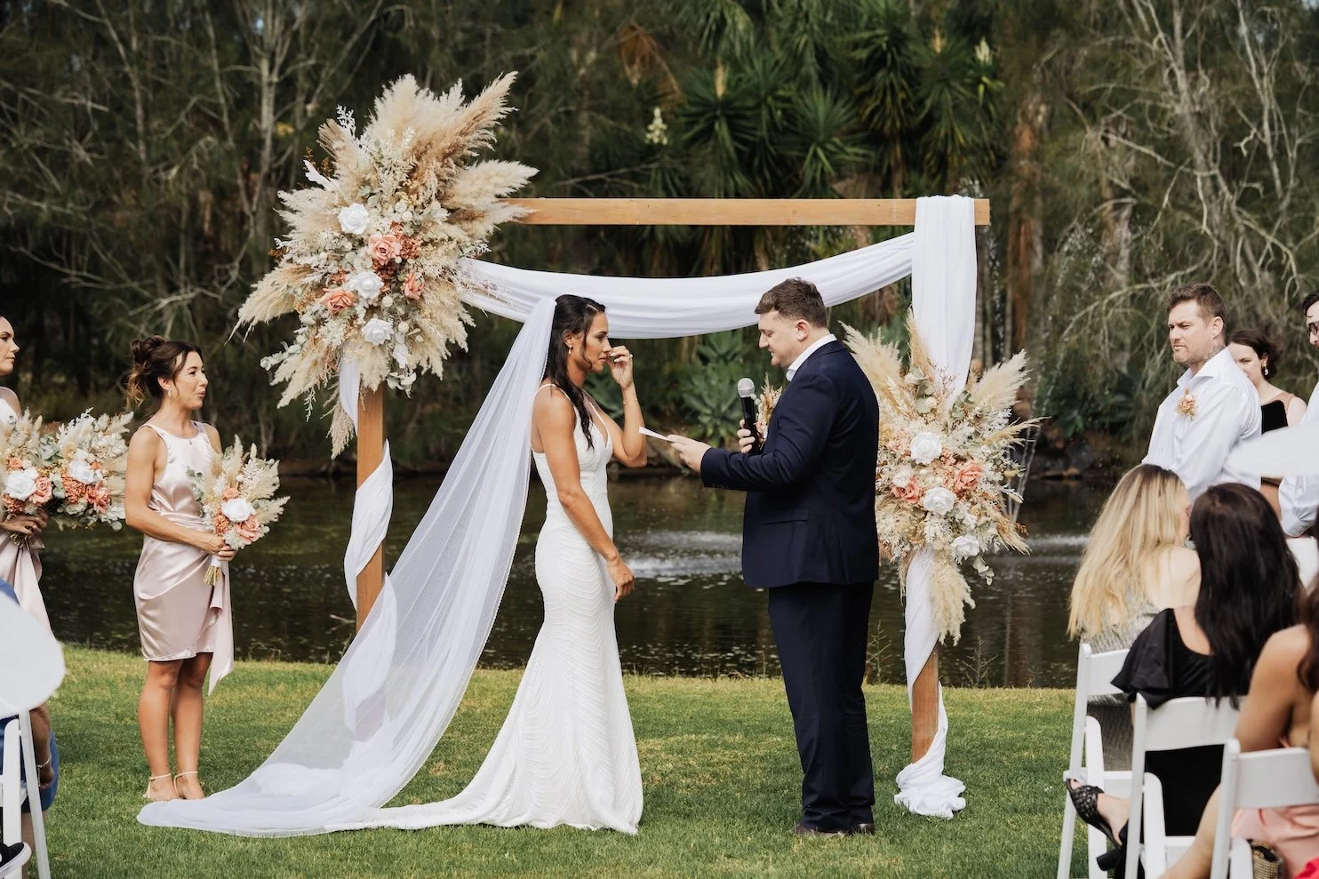 Carlie n Jonathan 00285.jpg