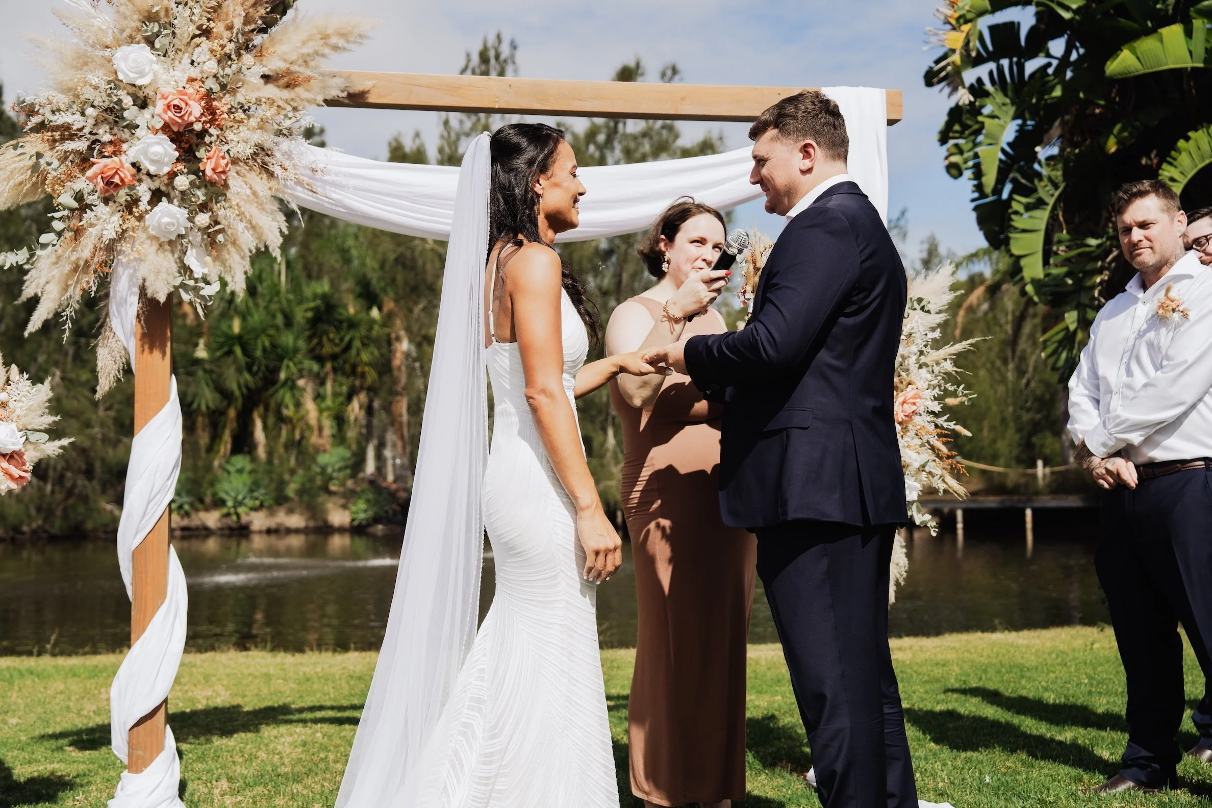 Carlie n Jonathan 00301.jpg