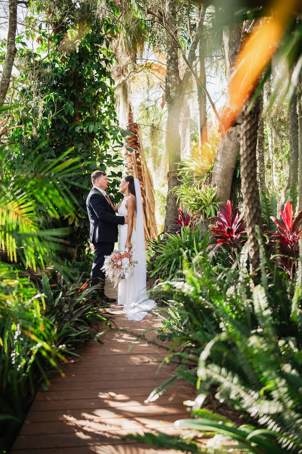 Carlie n Jonathan 00525.jpg