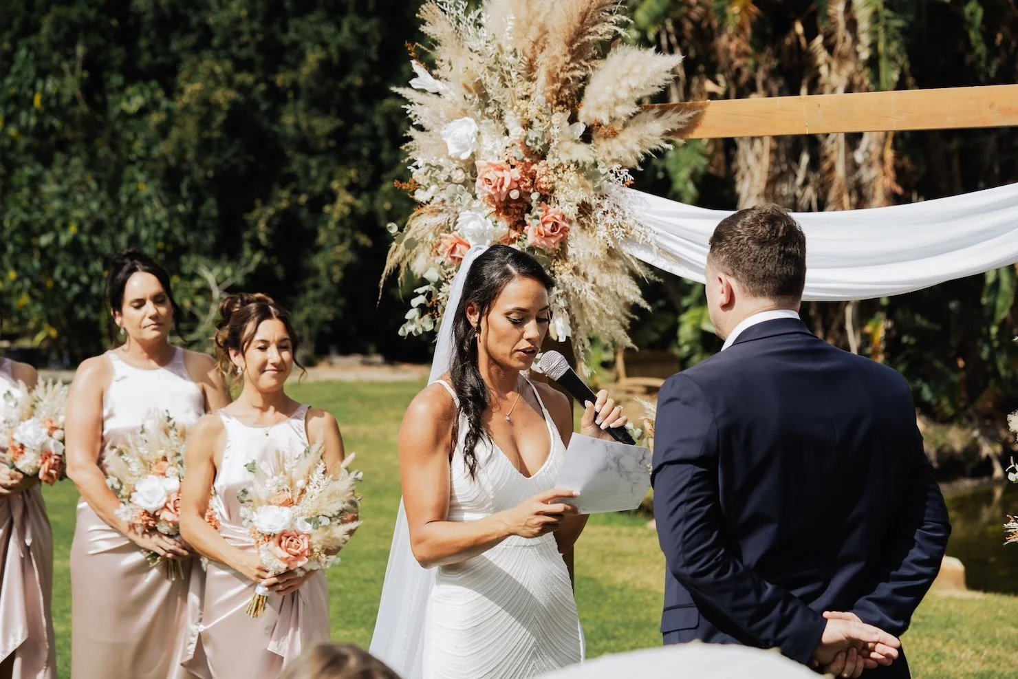 Carlie n Jonathan 00272.jpg