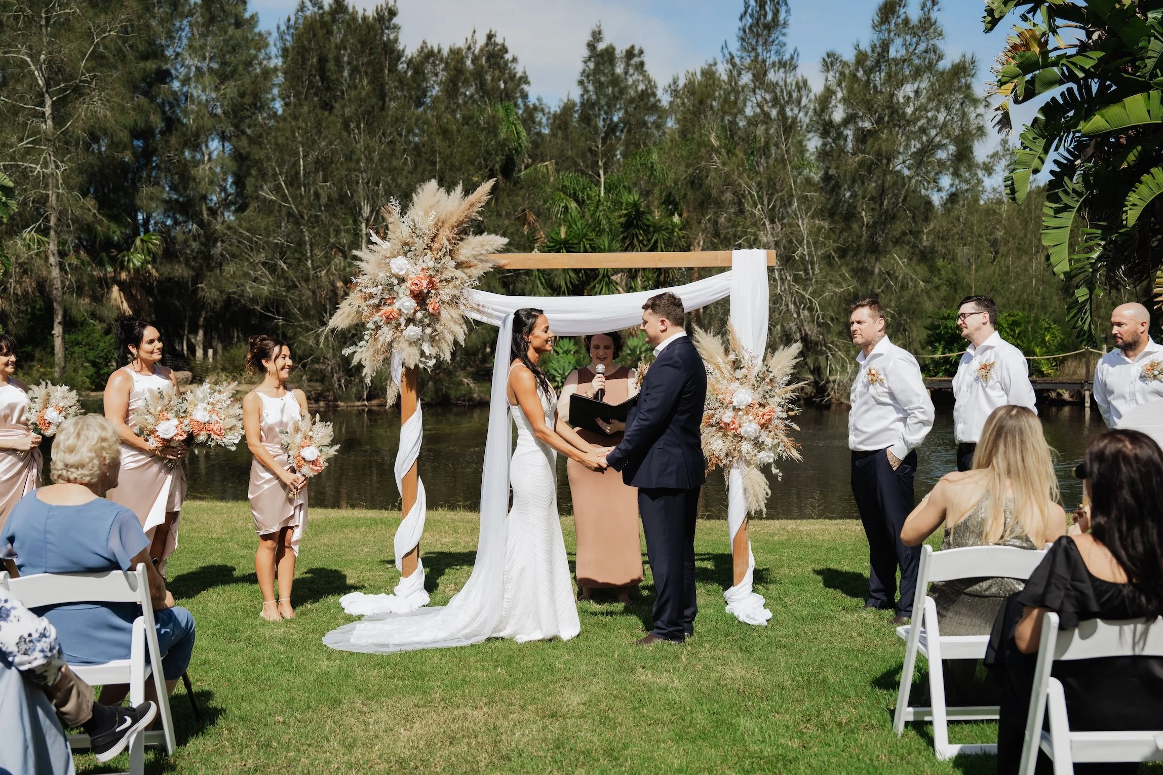 Carlie n Jonathan 00256.jpg