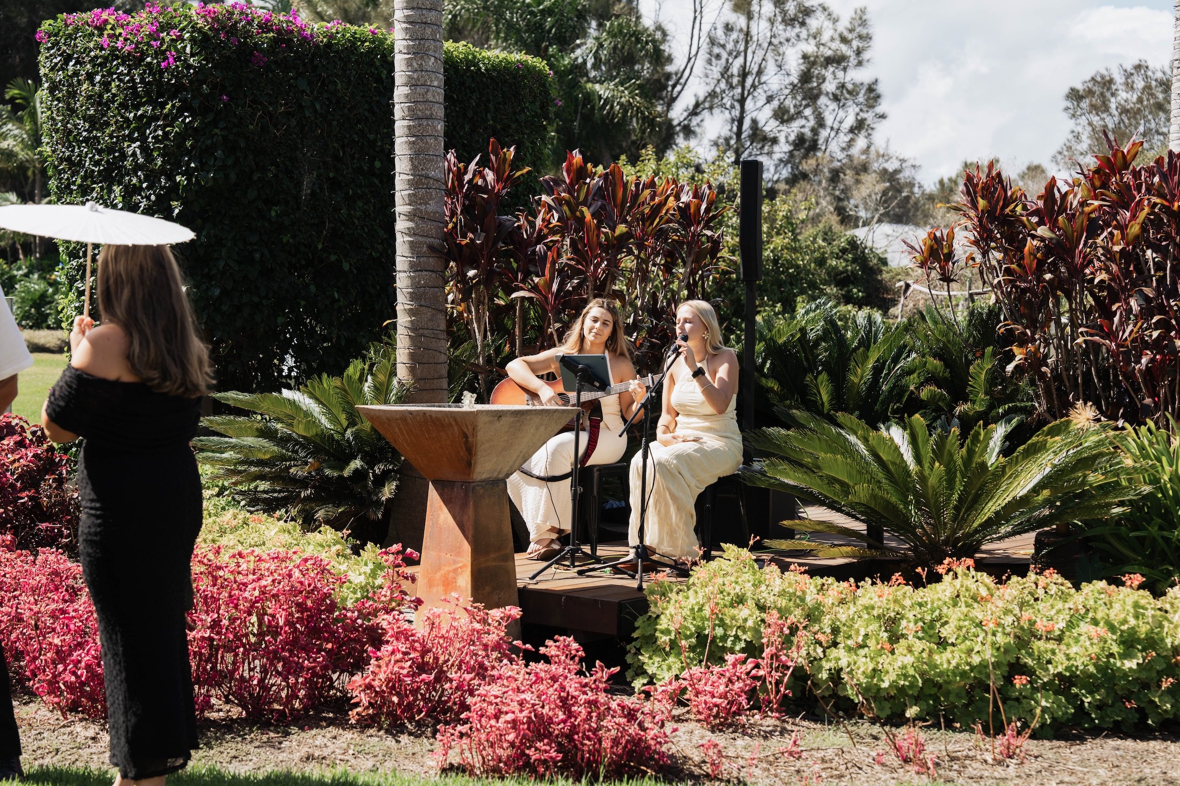 Carlie n Jonathan 00220.jpg