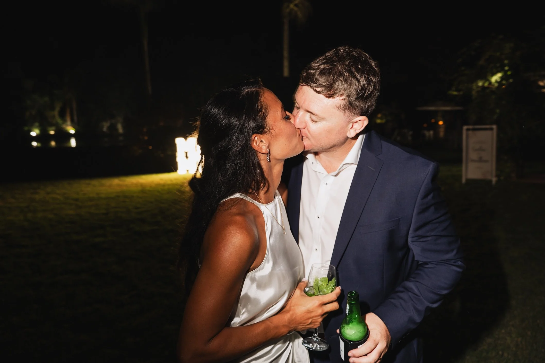 Carlie n Jonathan 00807.jpg