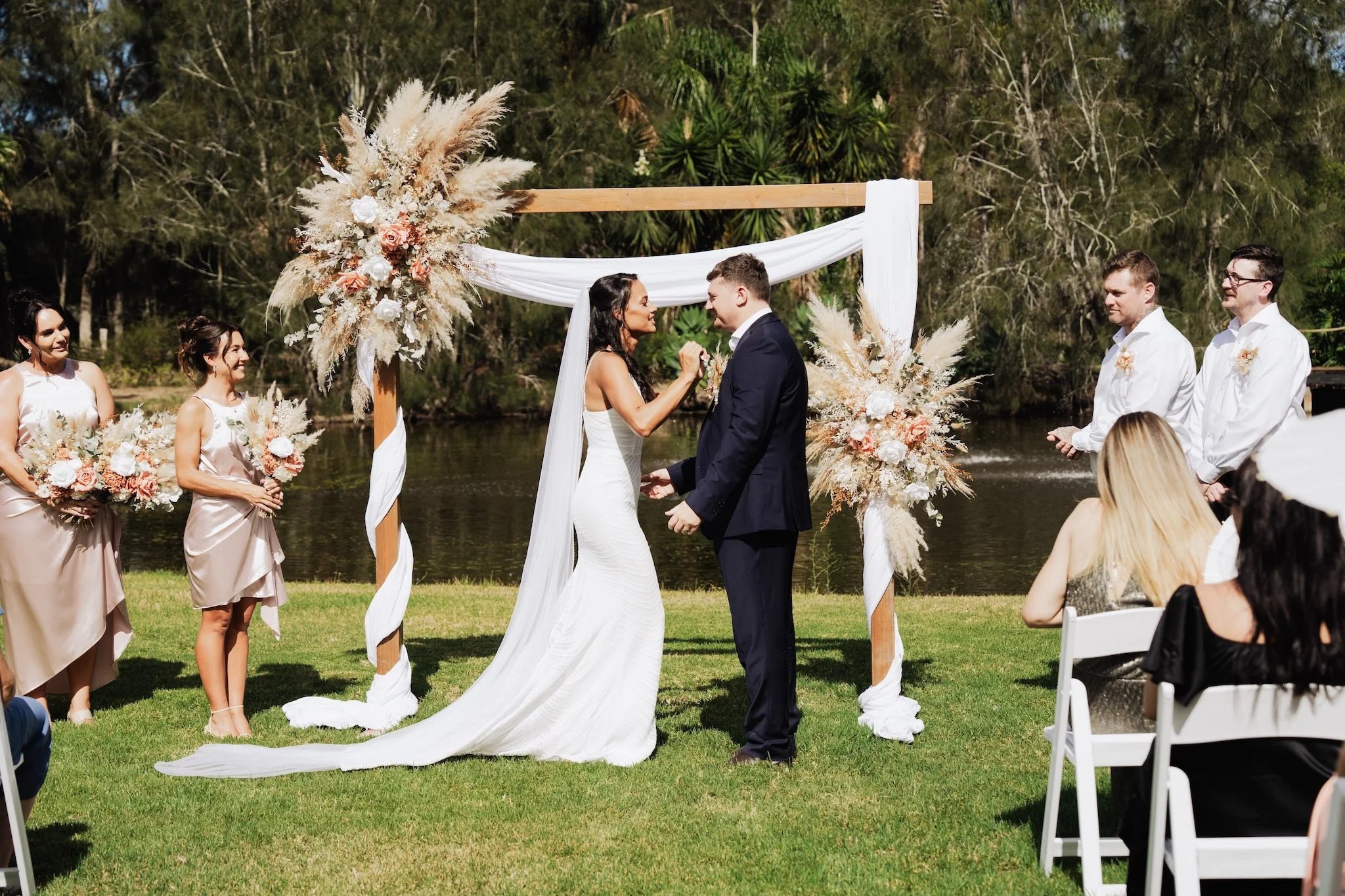 Carlie n Jonathan 00306.jpg