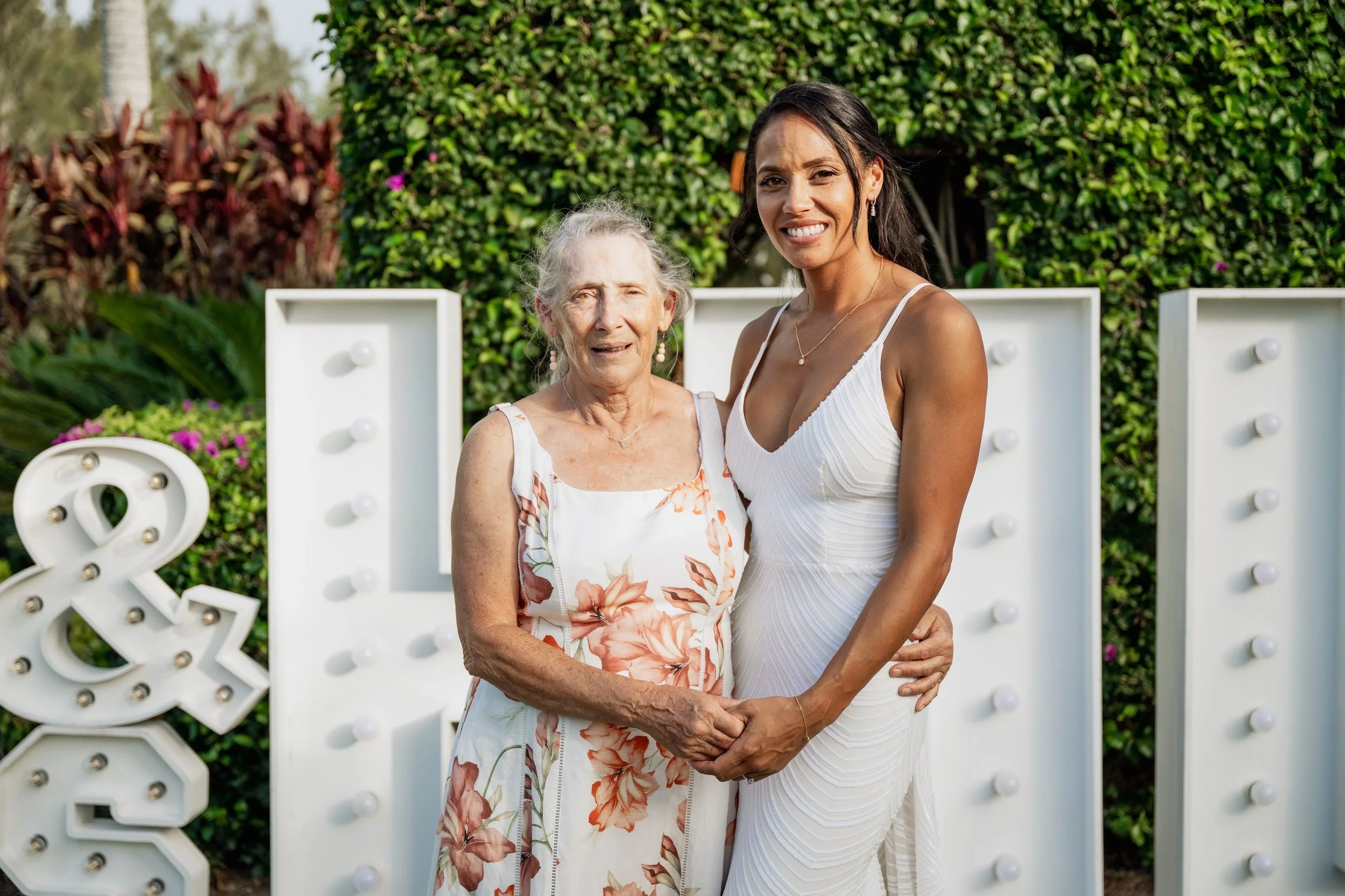 Carlie n Jonathan 00608.jpg