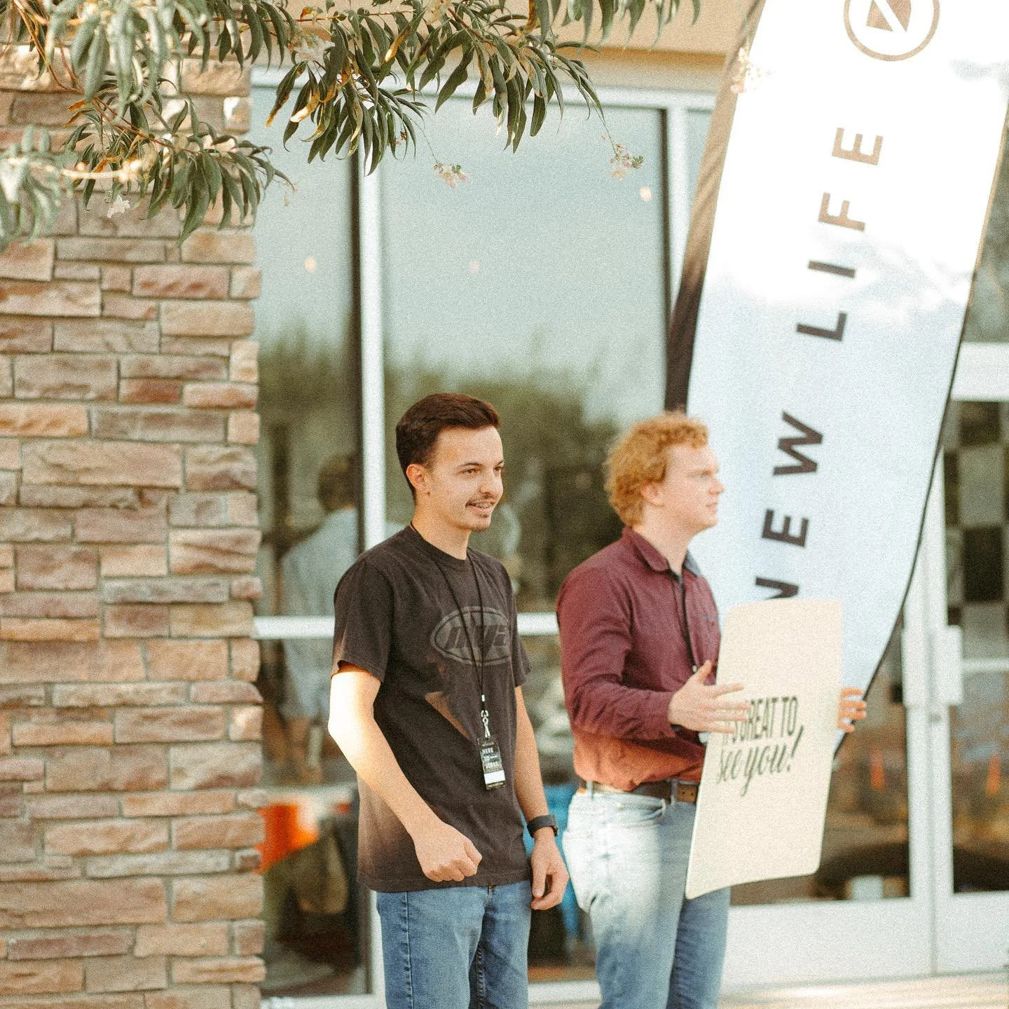 FIRDAY IS HEREEEEE 🥳🙌
Grab your Bible + your friends and join us tonight for YA Life Group!
📍38450 5Th St W, Palmdale, CA 93551