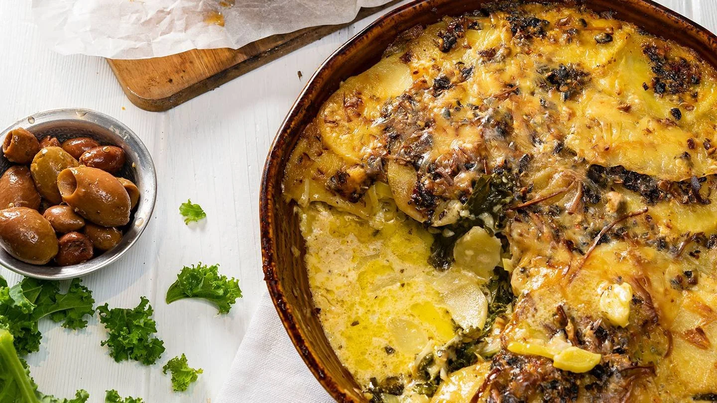 Potato, Leek and Kale Gratin with Smoked Provolone Potato, Leek and Kale Gratin with Smoked Provolone