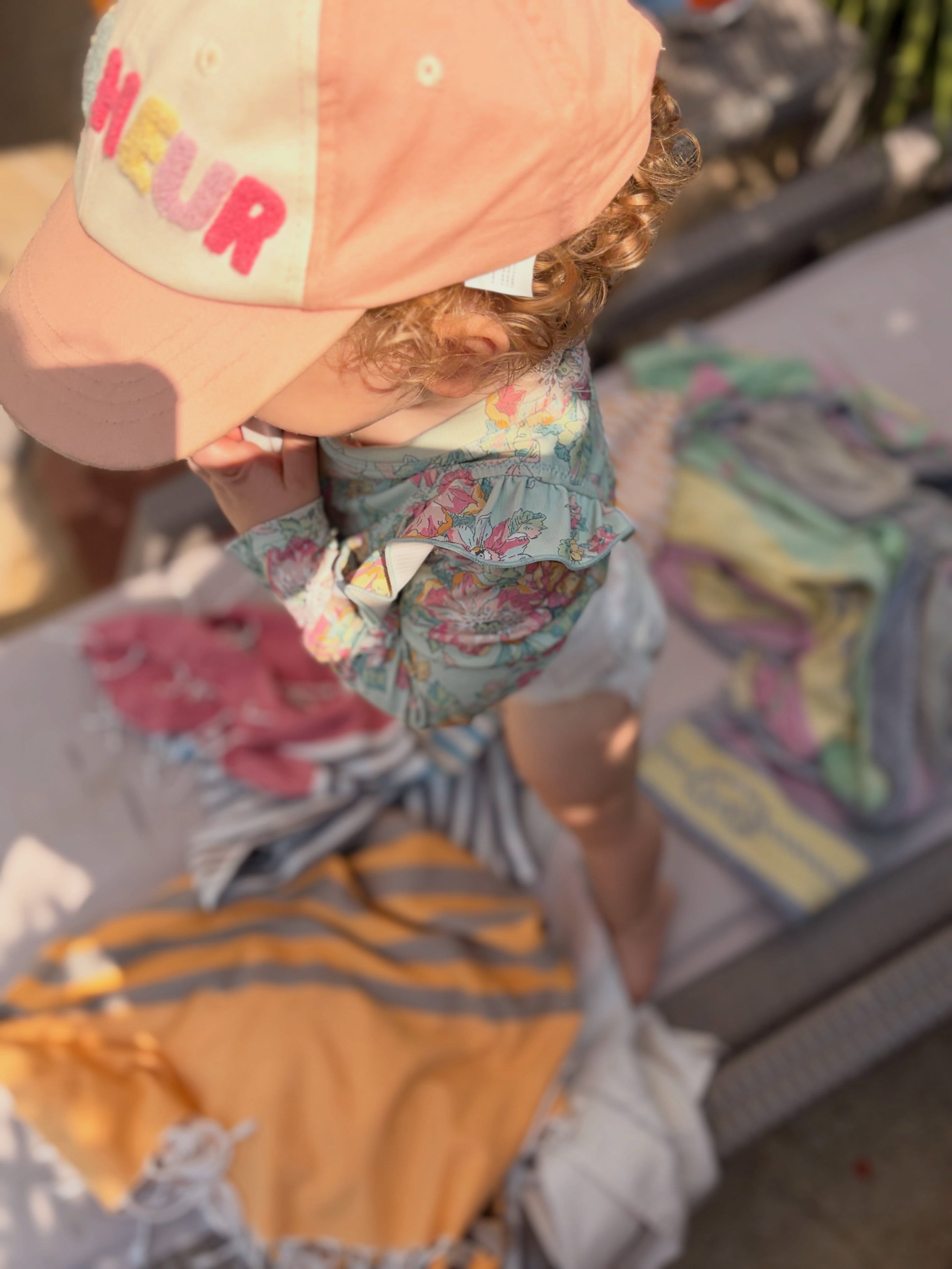 Cette ann&eacute;e encore j&rsquo;ai deux mois de vacances aux c&ocirc;t&eacute;s de mes enfants.

Celles qui savent savent : &laquo; vacances &raquo; veut en r&eacute;alit&eacute; dire &laquo; responsabilit&eacute; parentale exacerb&eacute;e dans de