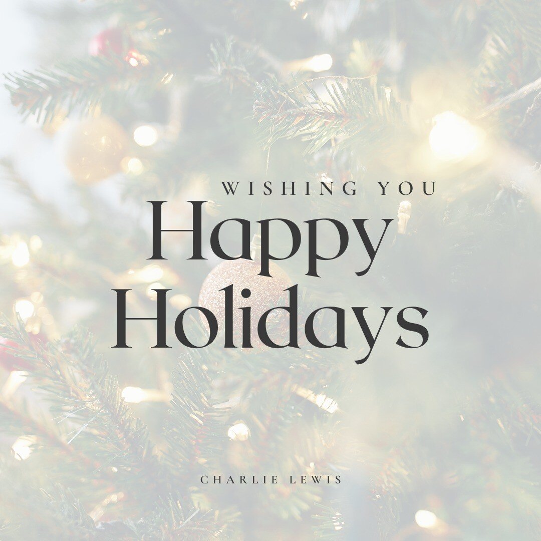 It is time to wind down and spend quality time with those nearest to you. 

From me to you, wishing you Happy Holidays! 
.
.
.
#happyholidays #2021holidays #bestwishes #piano #pianist #londonpianist #classical #rock #jazz #music #musician #classicalp