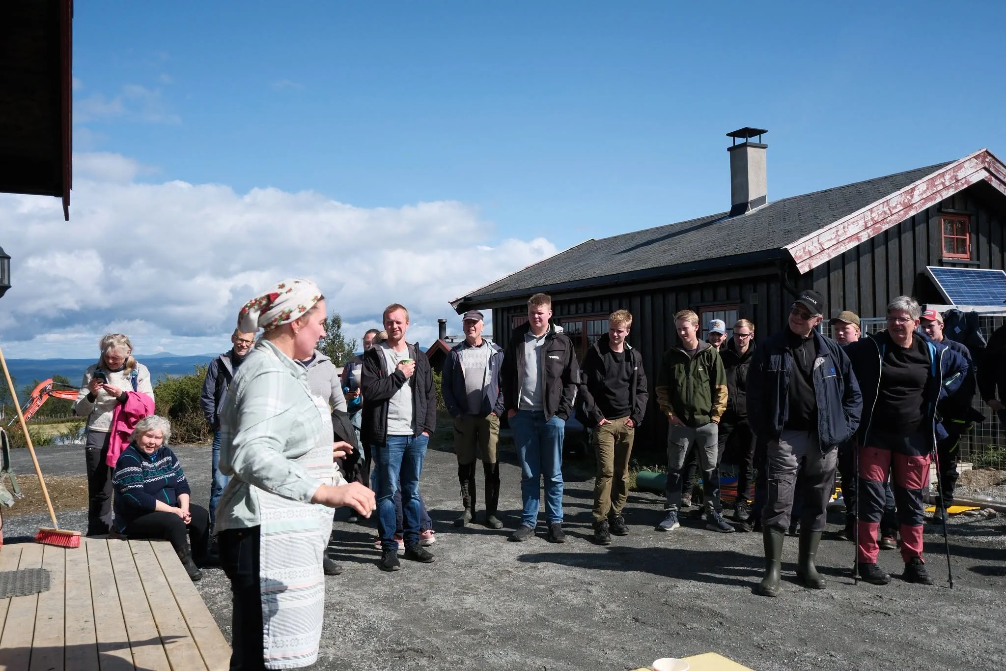 Stølsdriverne Anna Karoline og Erik på Strandmo fortalte om drifta på stølen.