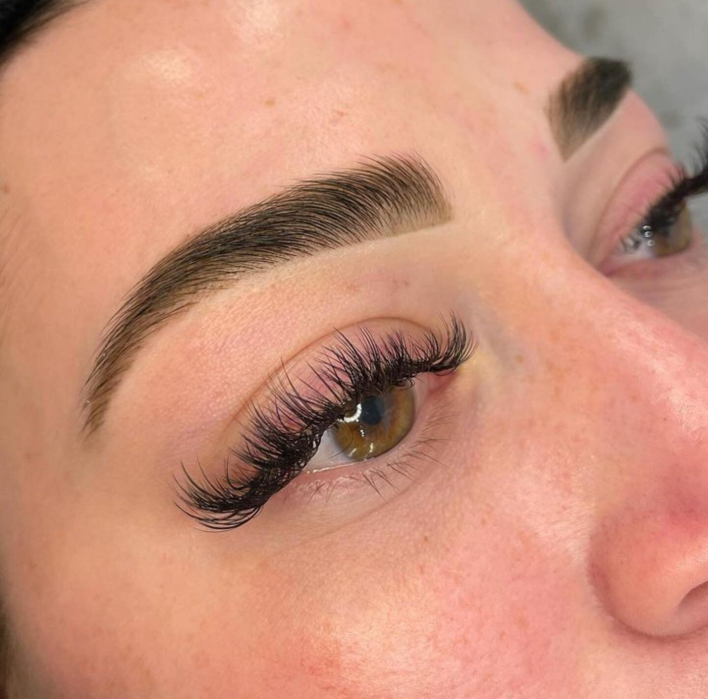 Brow Game Strong🤍
.
.
.
#beyourownlegacy #parlour3 #parlour3beauty #browsofnashville