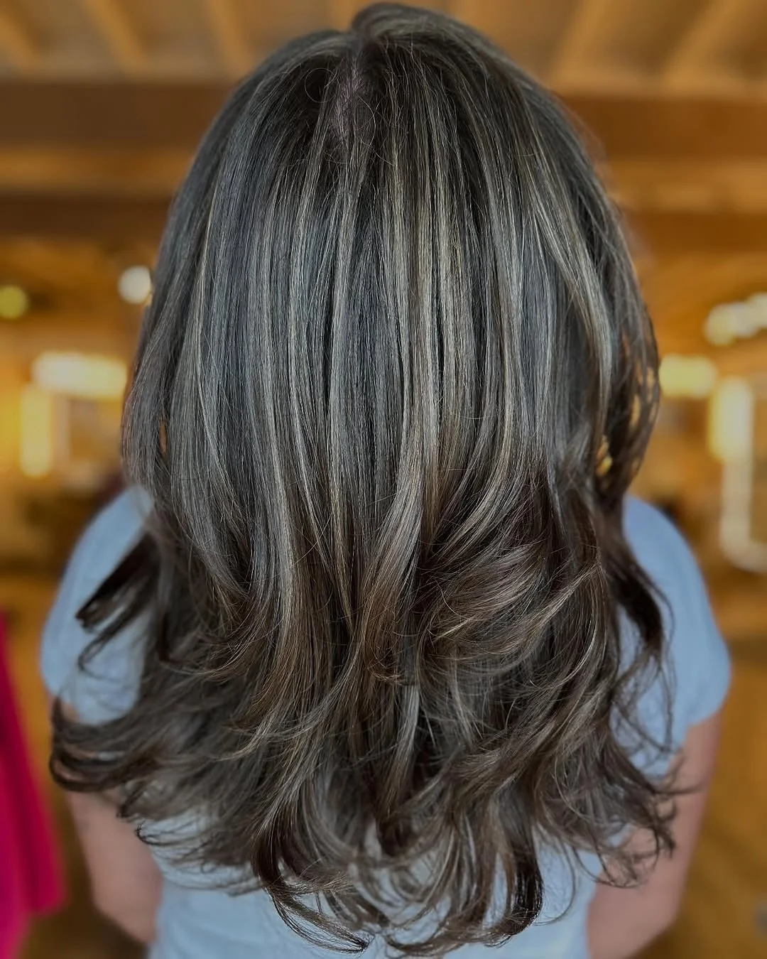 Swipe to see the starting point 🤎 Cool brown tones and a fresh cut really bring it all together. @tiffanyvanhook 

#healthyhair #hairstylist #luxurysalon #brentwoodtn #nashvillehair #nashvillesalon #nashvillestylist #nashvillehairsalon #nashvillehai
