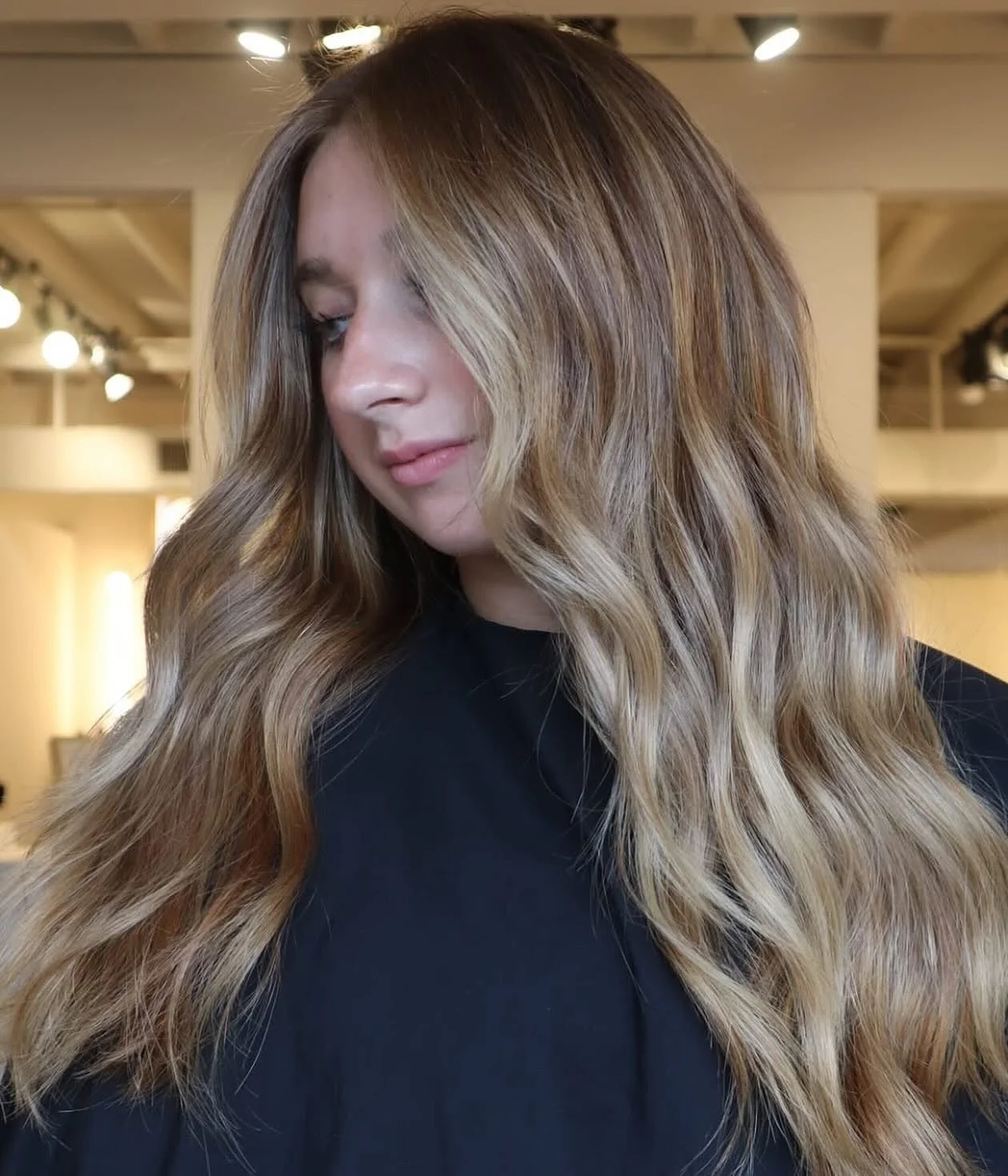 Spicing things up 🍁 @hairby_kelseyhendrickson 

#healthyhair #hairstylist #luxurysalon #brentwoodtn #nashvillehair #nashvillesalon #nashvillestylist #nashvillehairsalon #nashvillehairgoals