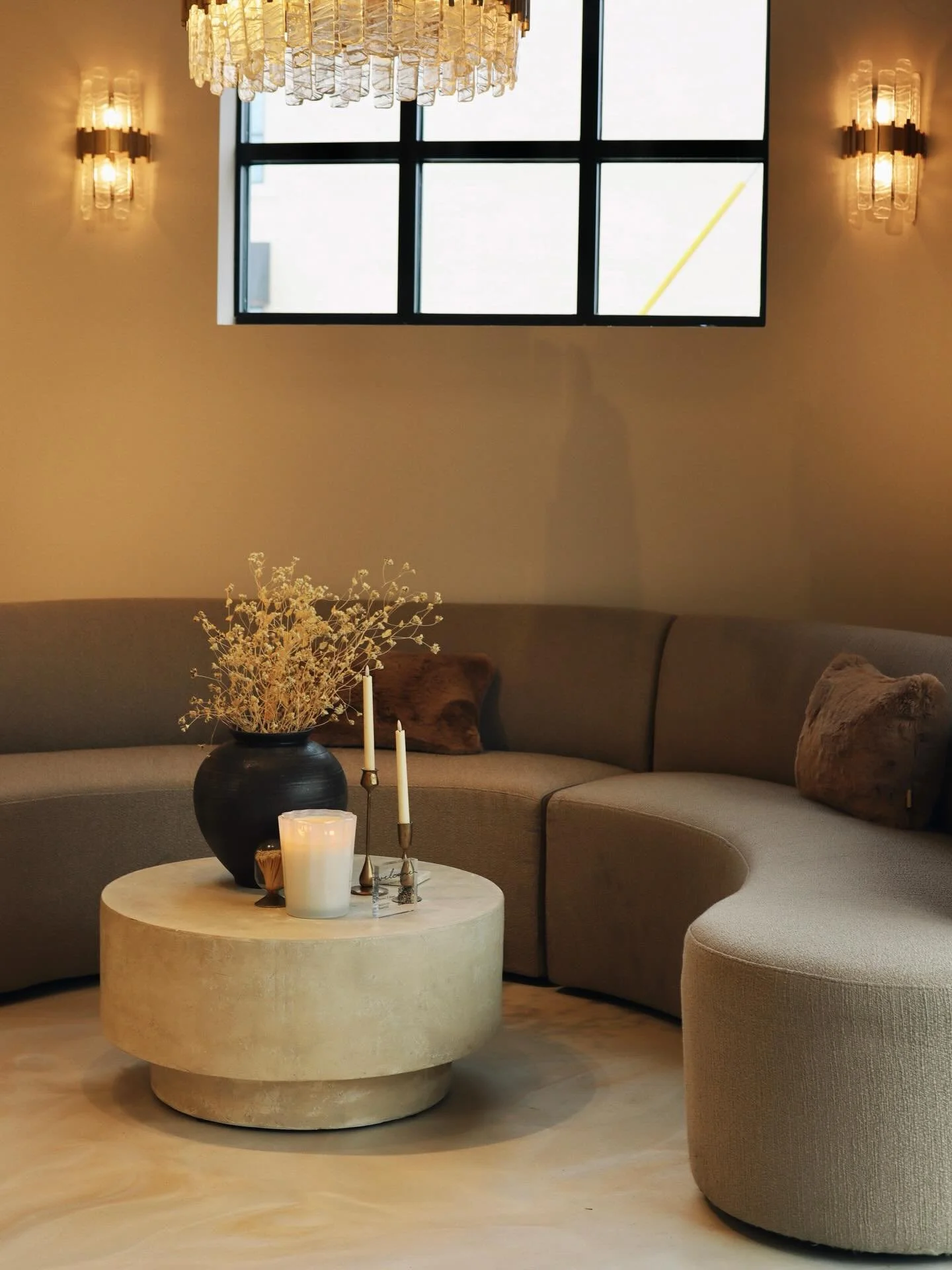 Great hair deserves a beautiful space ✨

#healthyhair #hairstylist #luxurysalon #brentwoodtn #nashvillehair