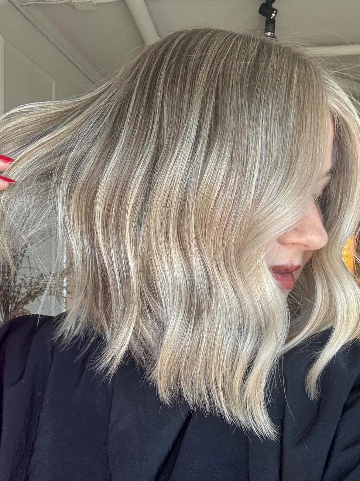 Unreal 🫠 @hairbykatelin_ 

#healthyhair #hairstylist #luxurysalon #brentwoodtn #nashvillehair