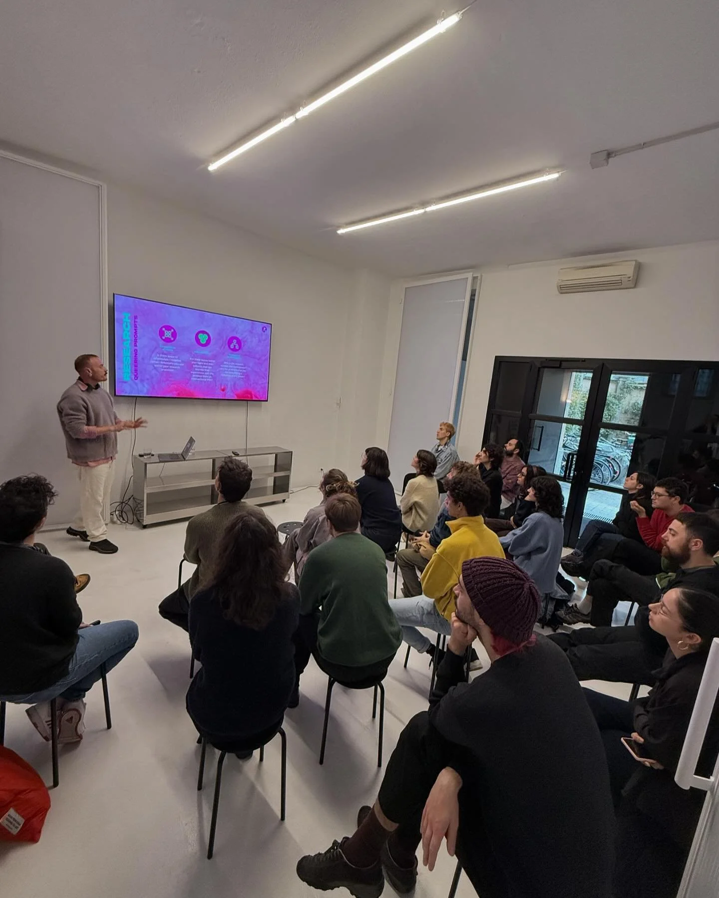 How can we &ldquo;queer&rdquo; La Rinascente? 
This was the question we gave the participants of the Queering Innovation workshop in Milano this week. 

Hosted by the amazing team @gigadesignstudio , during this meet-up we first discussed the basics 