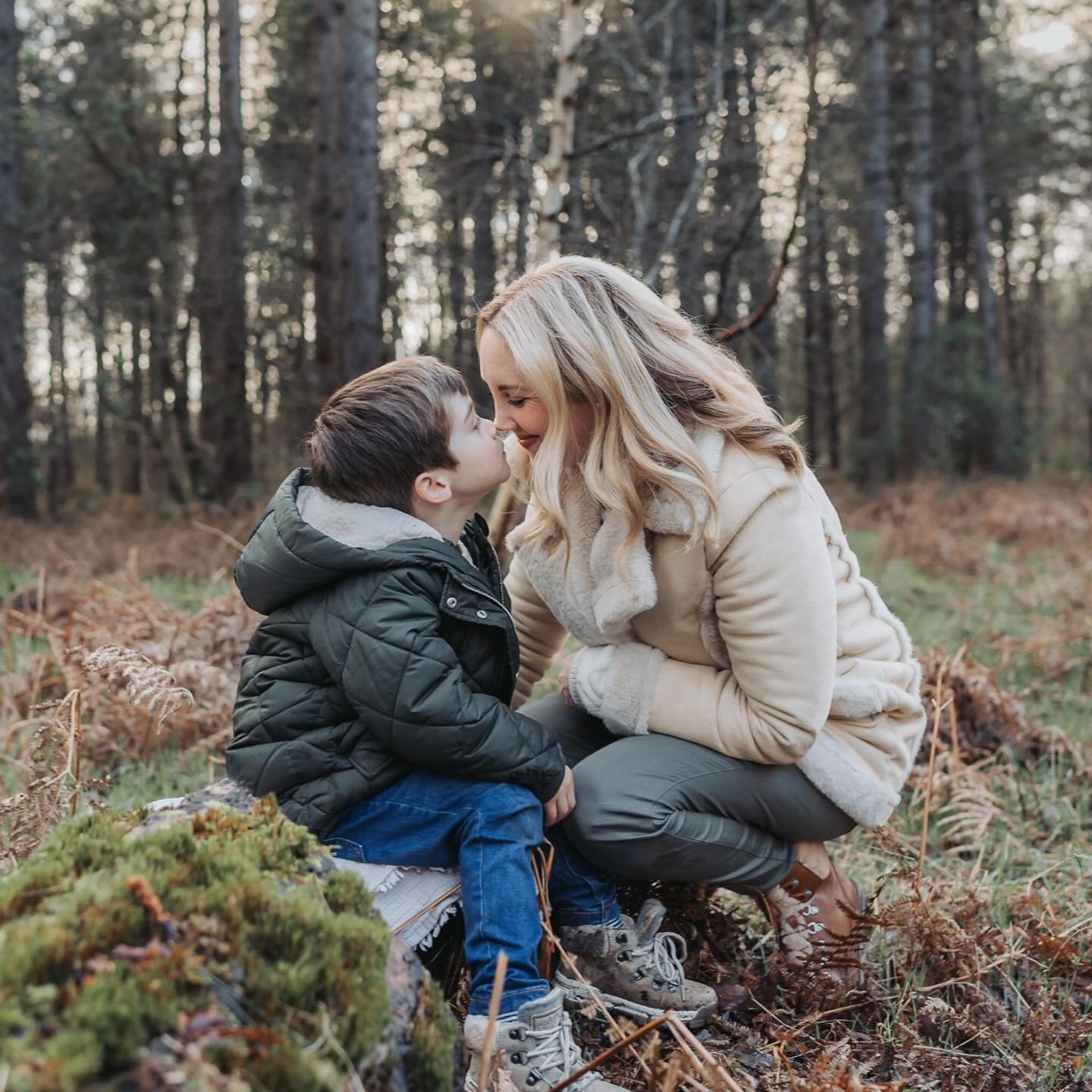 // What&rsquo;s your thing? //

Let me tell you a little secret I&rsquo;ve discovered after photographing families for a number of years. 

Every family has their&hellip;thing.

For our family it&rsquo;s kitchen dancing. We take it in turns over a Su