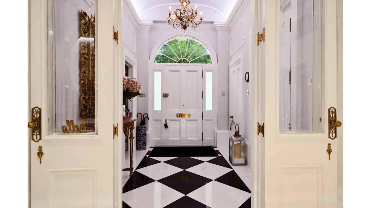 tunbridge-wells-townhouse-entrance-hall.webp.webp