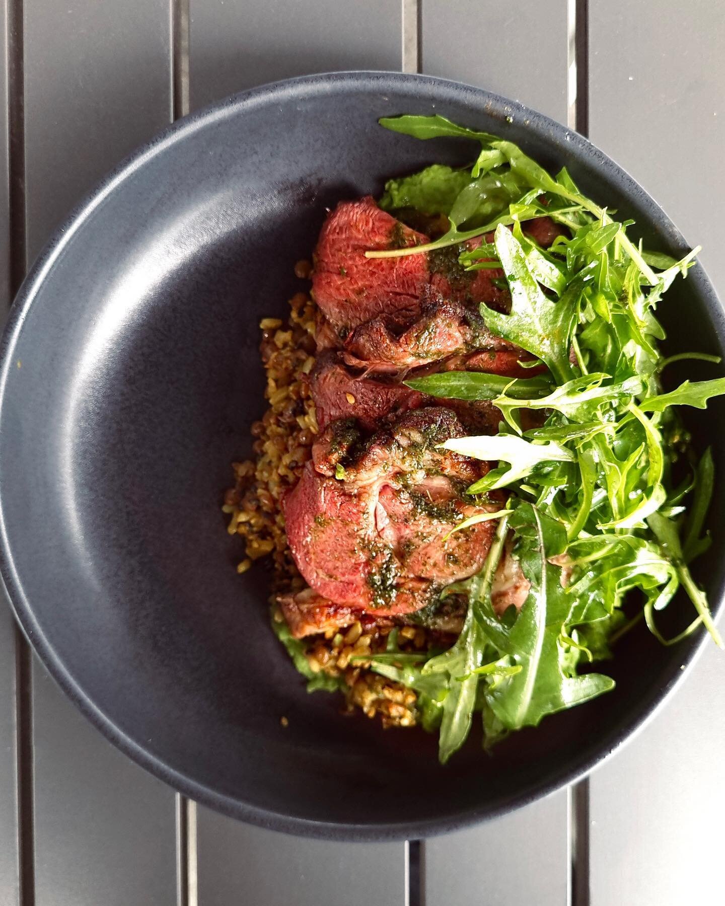 This week&rsquo;s special 🙌🏼🙌🏼
Roasted Lamb with Spiced Lentils &amp; Grain Salad. Pea Puree and Rocket with Yuzu