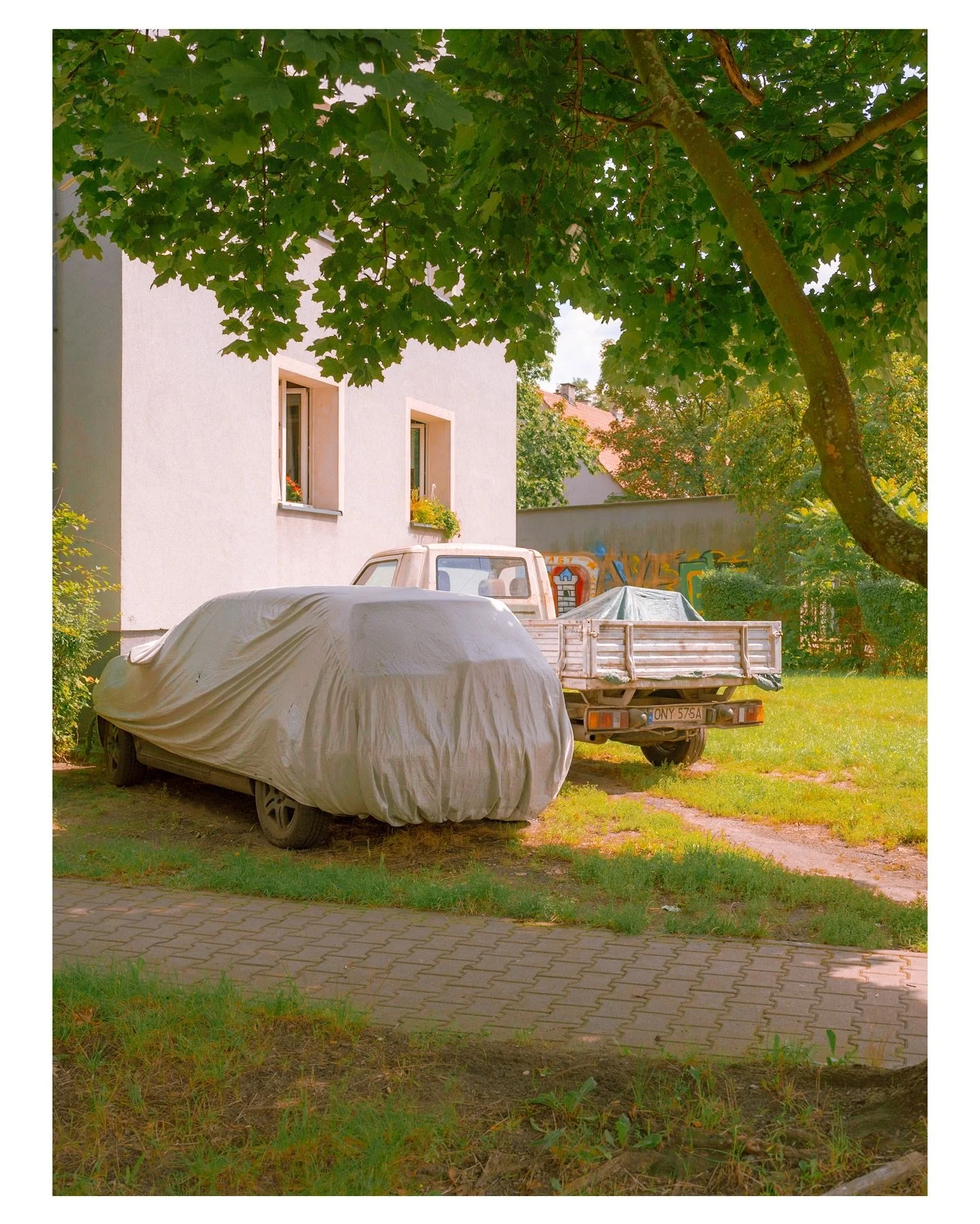 Parked up in Poland 🇵🇱 
A few images taken in one of my favourite places, these were captured on the GFX 📸

#gliwice #thisaintartschool