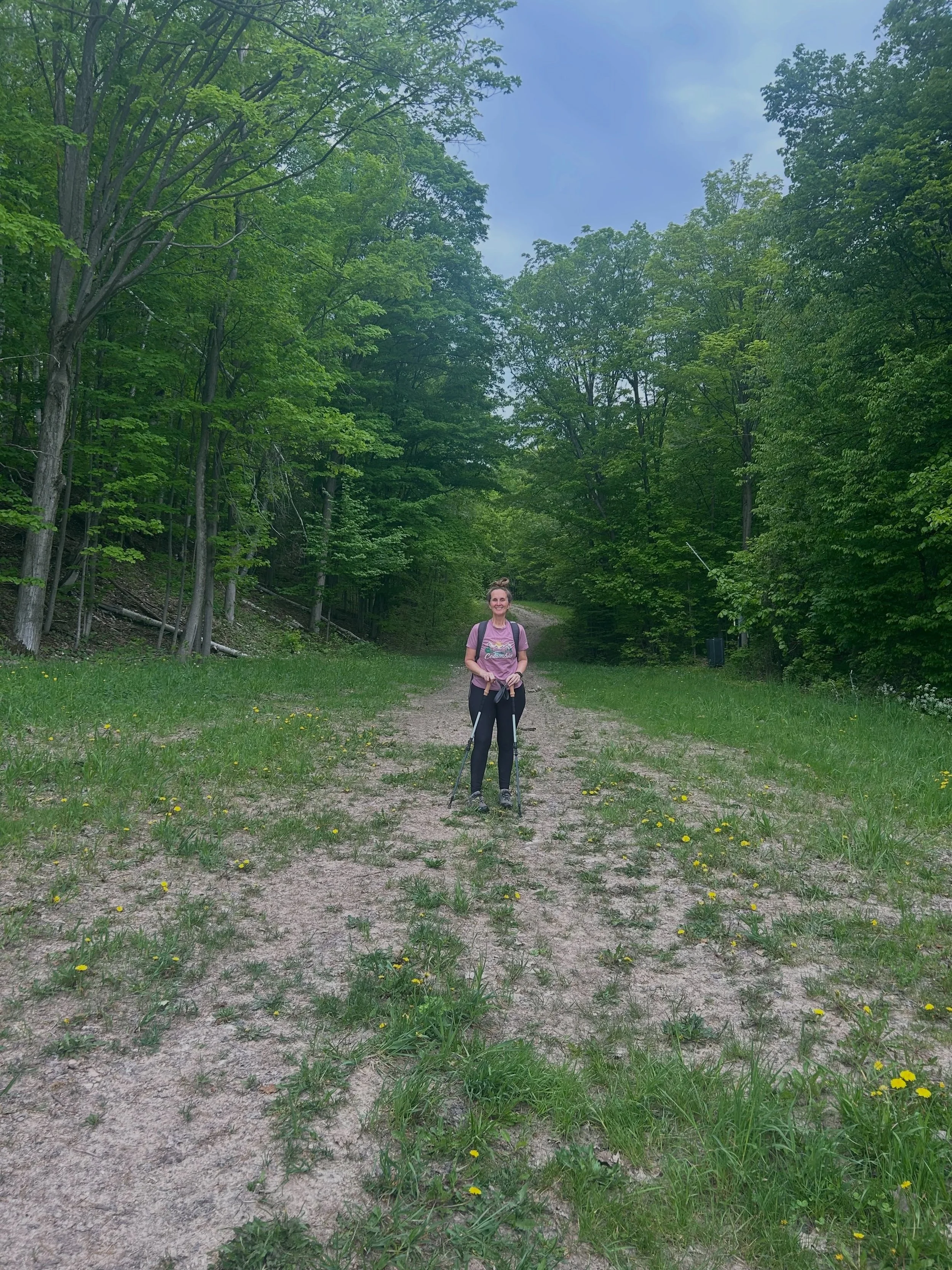 Nothing like playing hooky in the afternoon to get in a beauty of a hike out at Blue Mountain. 

🥾❤️
