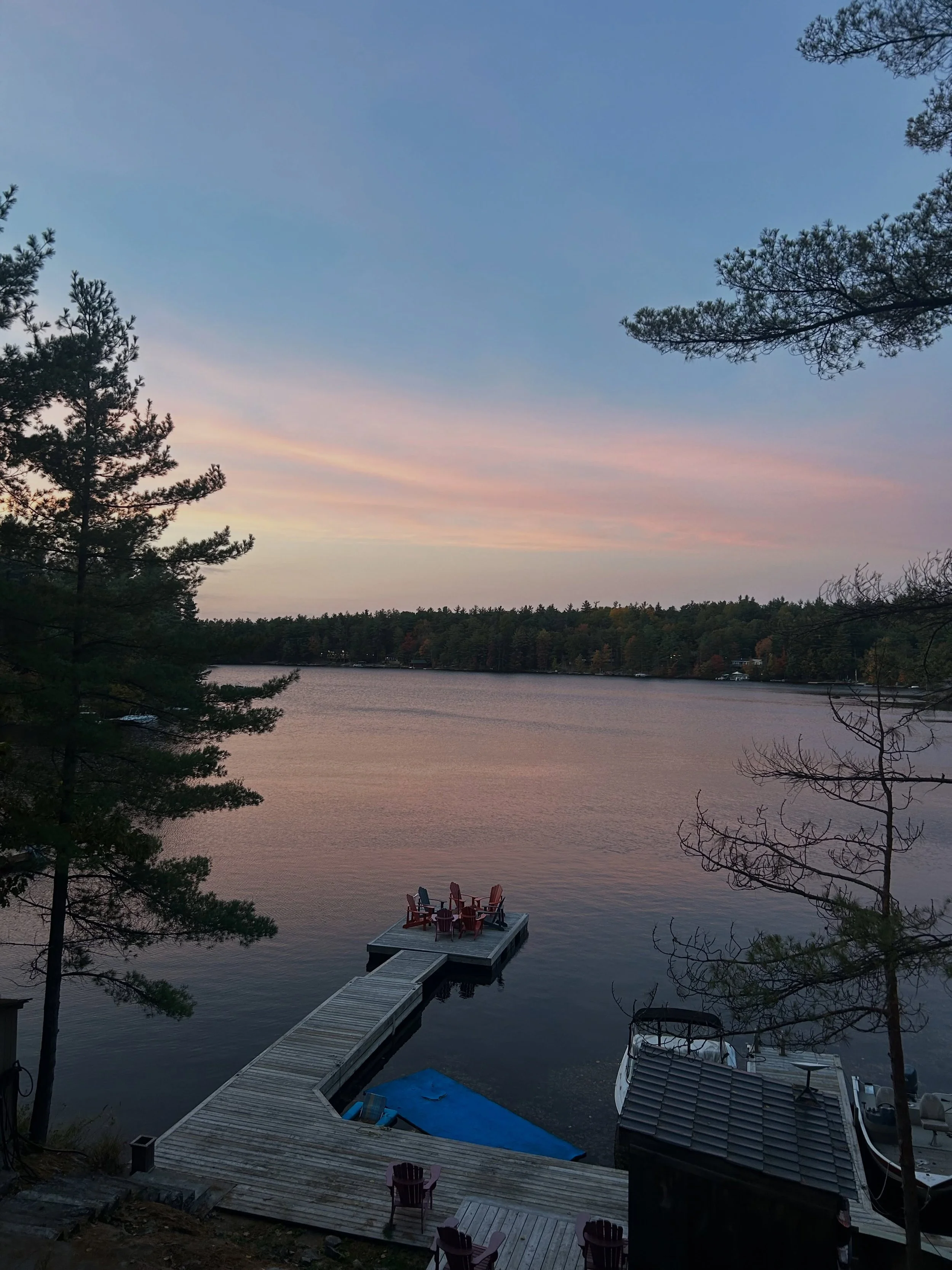 Full heart. Full plates. 

Another epic Thanksgiving at Go Home and the end to another cottage season. 

#cottagelife #gohomelake #ontario