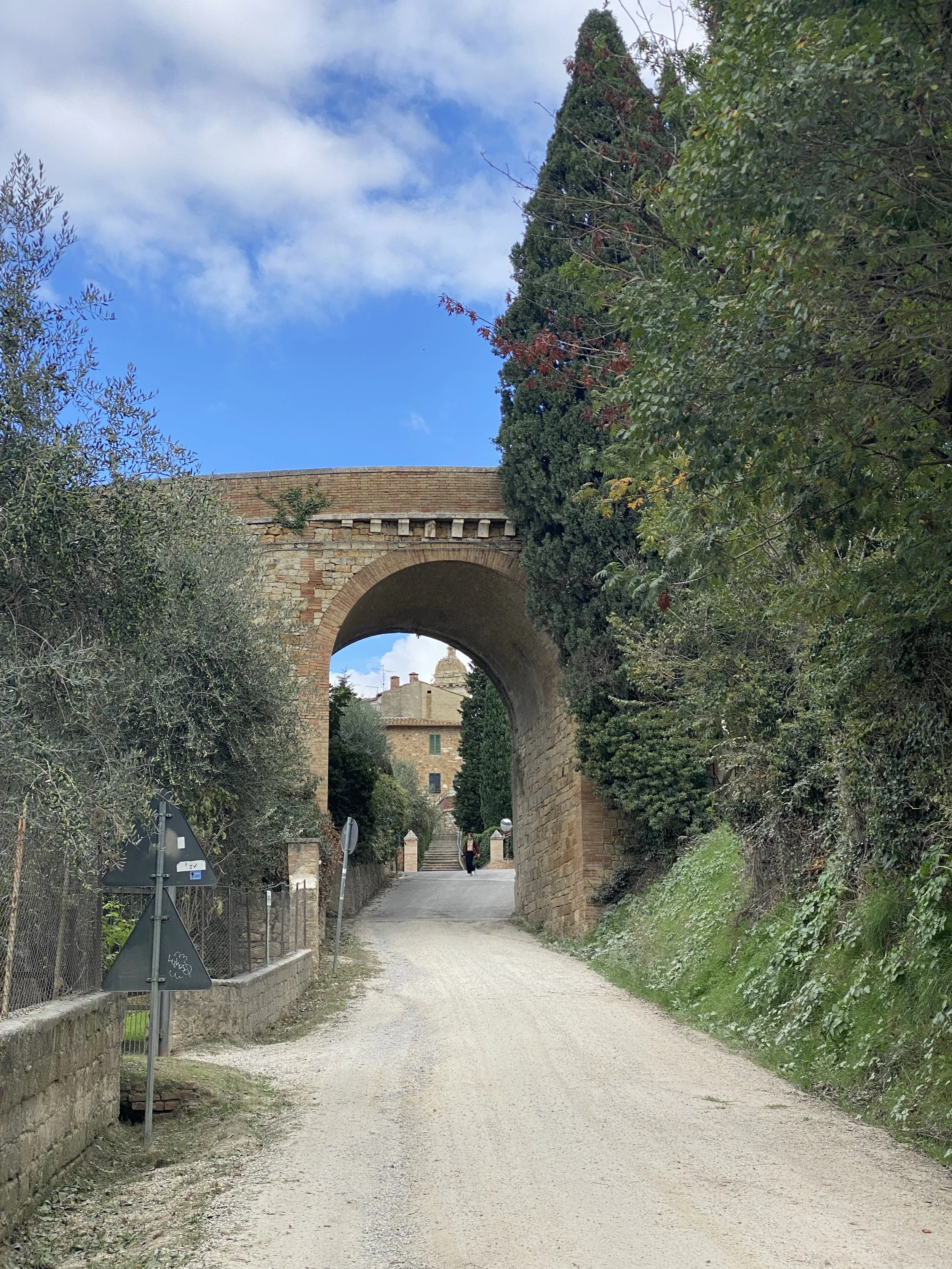 Coming into San Quirico