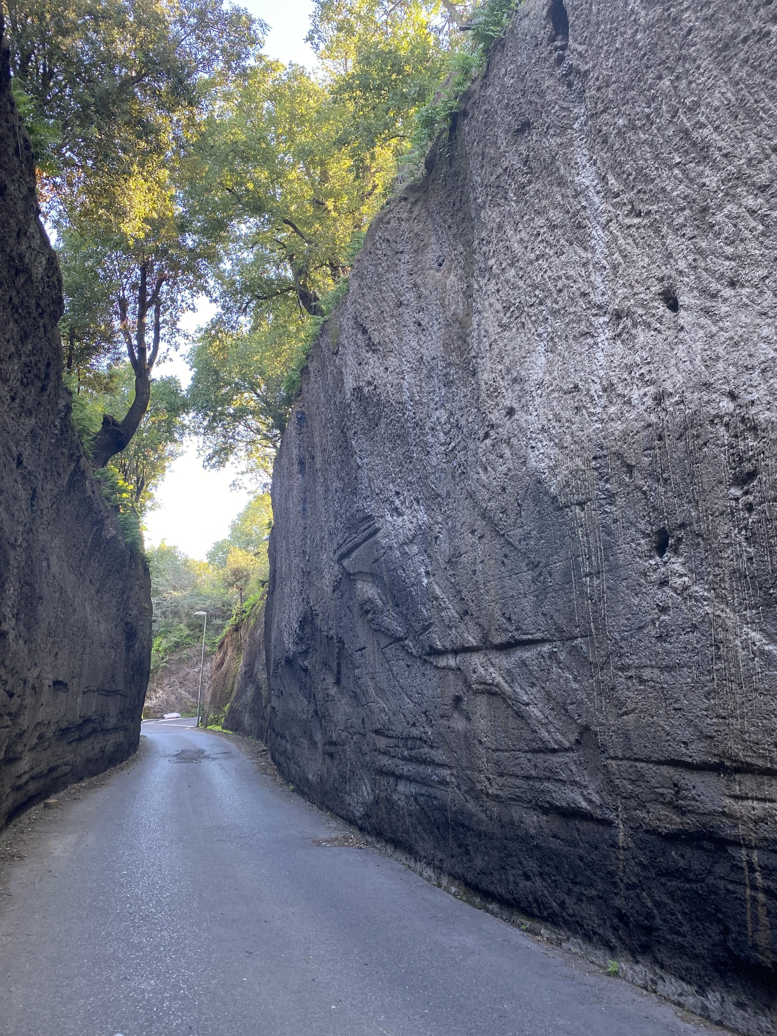The Etruscan roads