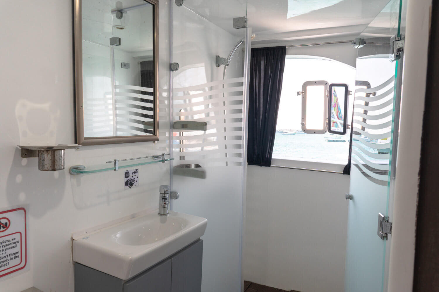 Bathroom double cabin Nimar.jpg