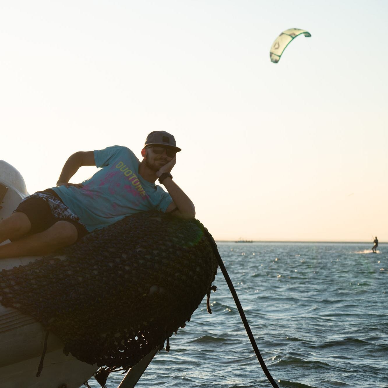 @brendanrider relaxing after a busy waterlaunch session. 
We launch your kites standing deep water at certain spots to keep you away from the crowds and give you more options for uncrowded kitesessions. 

#secretspots #egypt #kitesafari #kitecruise