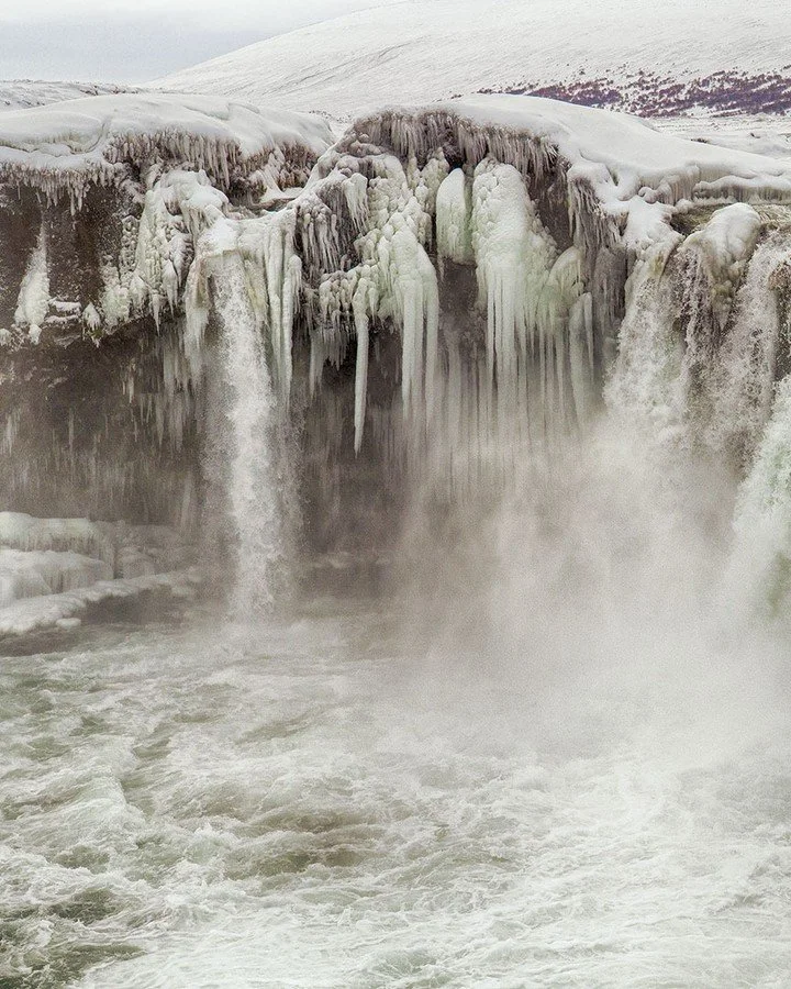 𝐅𝐑𝐄𝐄𝐃𝐎𝐌 &bull; Instagram tells me I should squeeze my work into a neat little 4:5 box. But I don&rsquo;t fit neatly into boxes &mdash; and neither do my images. So instead of cutting off half a mountain (or a cloud with a great personality), I