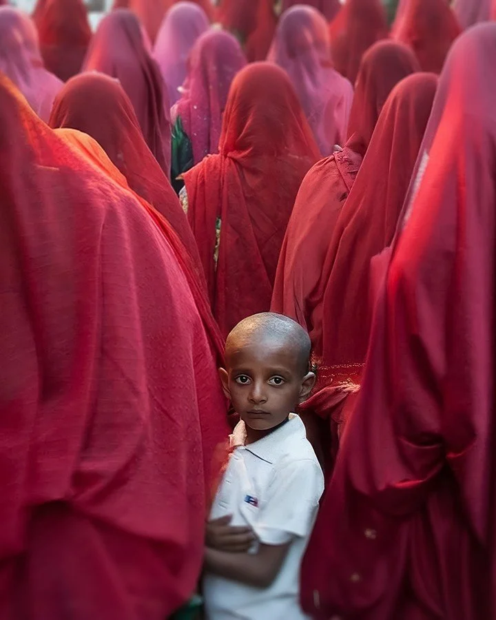 Spring is coming &mdash; and so is my 𝐒𝐏𝐑𝐈𝐍𝐆 𝐋𝐈𝐌𝐈𝐓𝐄𝐃 𝐄𝐃𝐈𝐓𝐈𝐎𝐍 𝐏𝐇𝐎𝐓𝐎 𝐀𝐑𝐓 𝐏𝐑𝐈𝐍𝐓 𝐑𝐄𝐋𝐄𝐀𝐒𝐄.

𝐌𝐚𝐫𝐜𝐡 𝟏 is the public launch.
But if you&rsquo;re a 𝐒𝐮𝐛𝐬𝐭𝐚𝐜𝐤 subscriber (link in bio), you get 𝐞𝐚𝐫𝐥𝐲 𝐚?