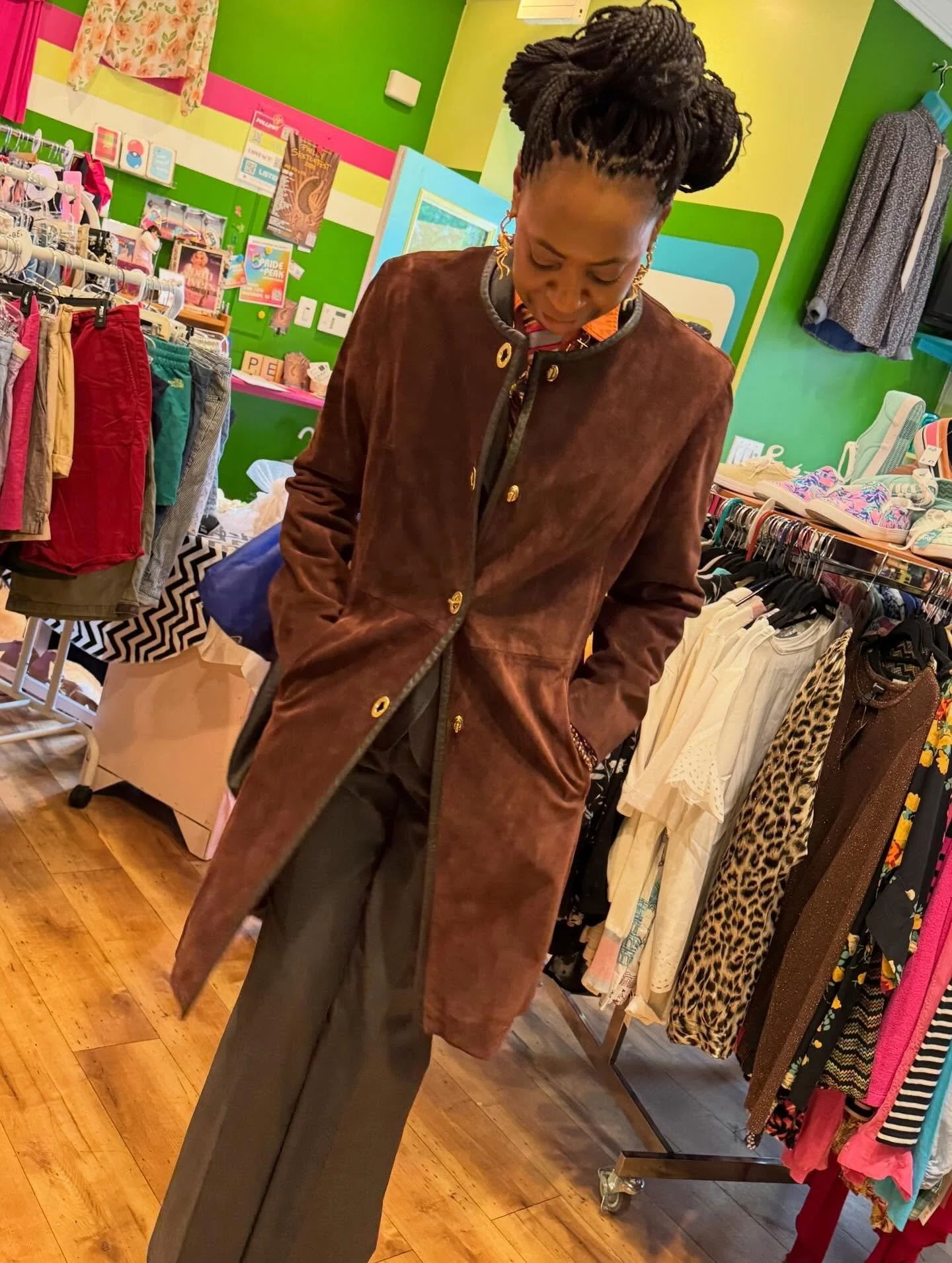 That Coach coat we posted Sunday? Bye!!! Malanda snatched it and is very much owning it. Also peep those pins!!! 🐜🐜🐜

@landa_style_collections