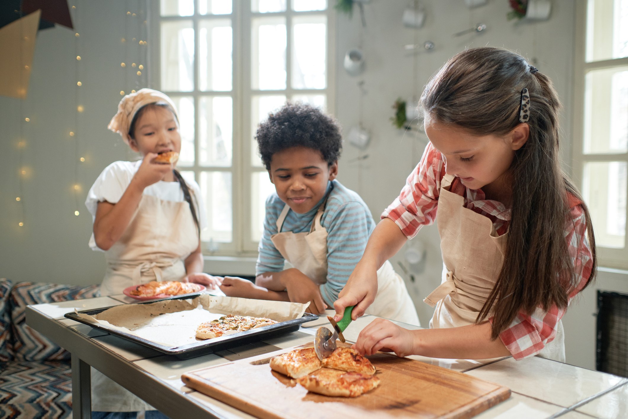 Kids Cooking: Pizza