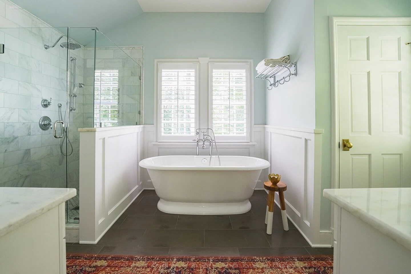 享受一些；“我的时间”；这个周末在一个你可以放松和重置的空间#jamesriverconstruction#主浴室#metime