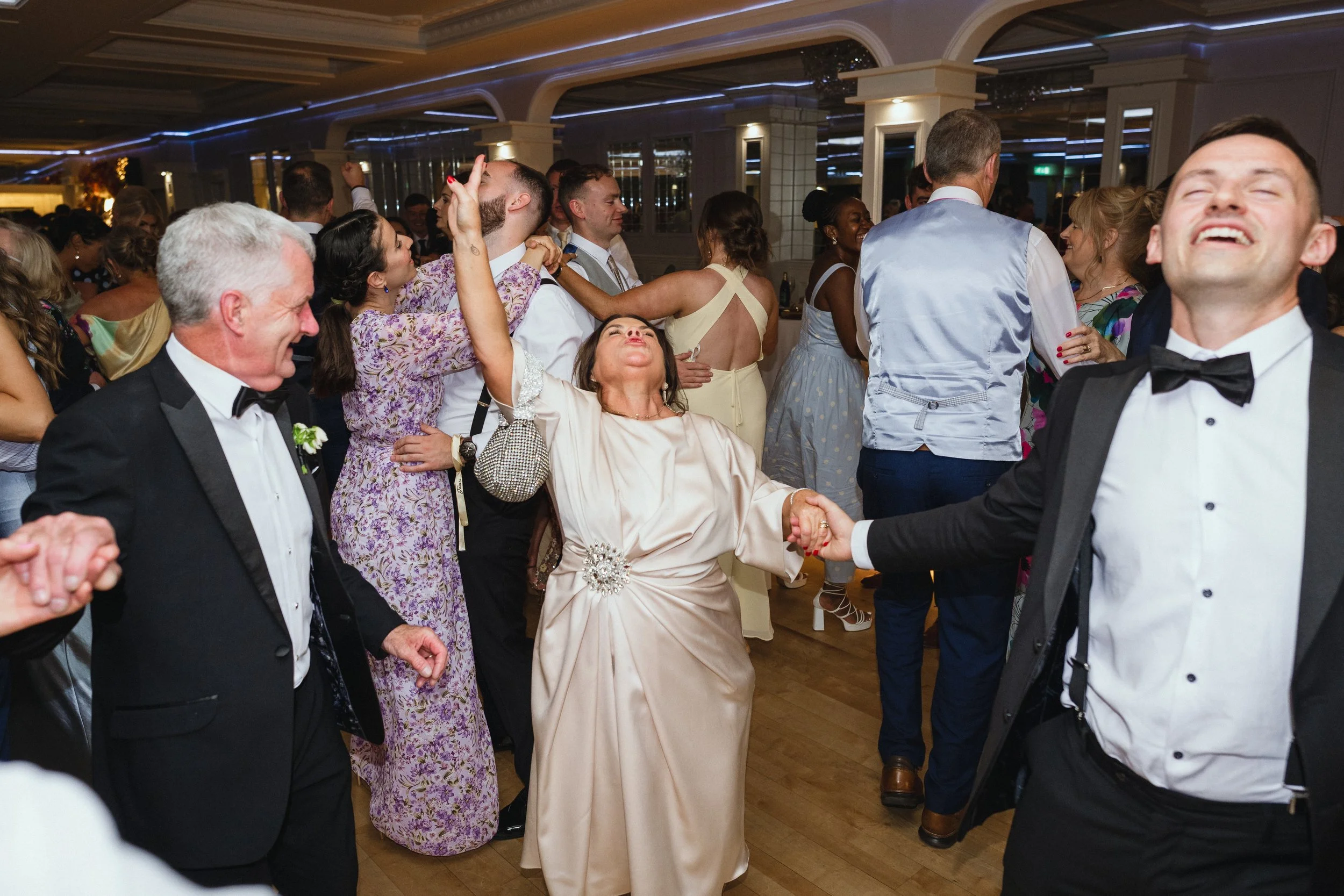 fitzgeralds-woodlands-adare-wedding-L&M-75.jpg