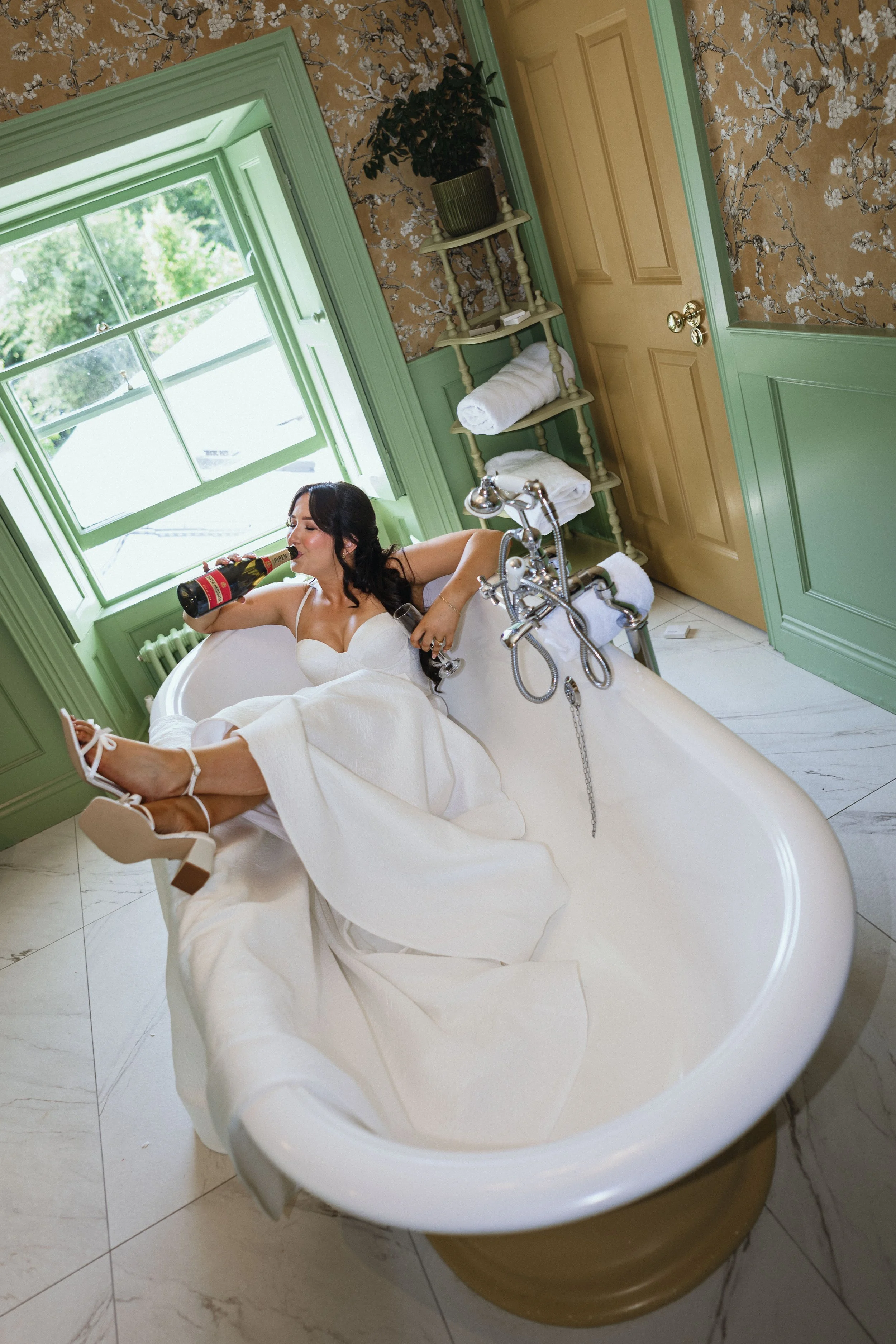 stationhouse-meath-wedding-E&B-21.jpg