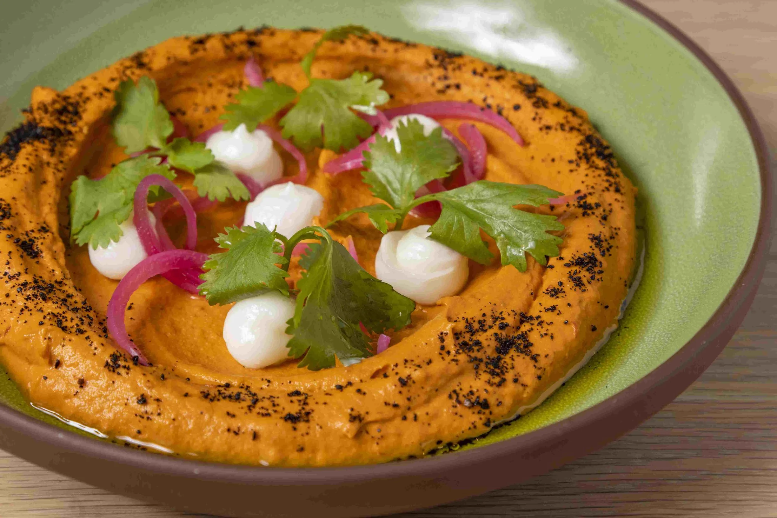 Hummus_SpicyHarissa_up_close.jpg