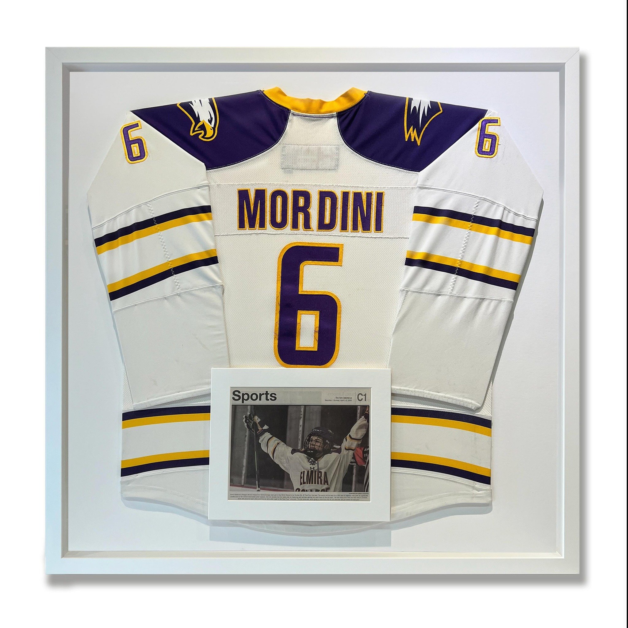 Let those colors pop! Loving the white on white for this hockey jersey with floating newspaper article. Very clean. Cool as ice. Bring us your jerseys 🏒🥅

#custompictureframing #jerseyframing #sportsjerseys #hockeyjersey #pictureframing #shadowboxf