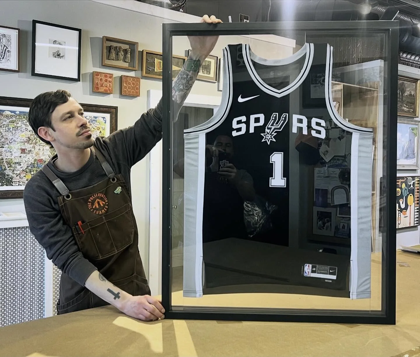 Another double sided jersey. Let us know if you&rsquo;re interested! 

#doublesidedjersey #custompictureframing