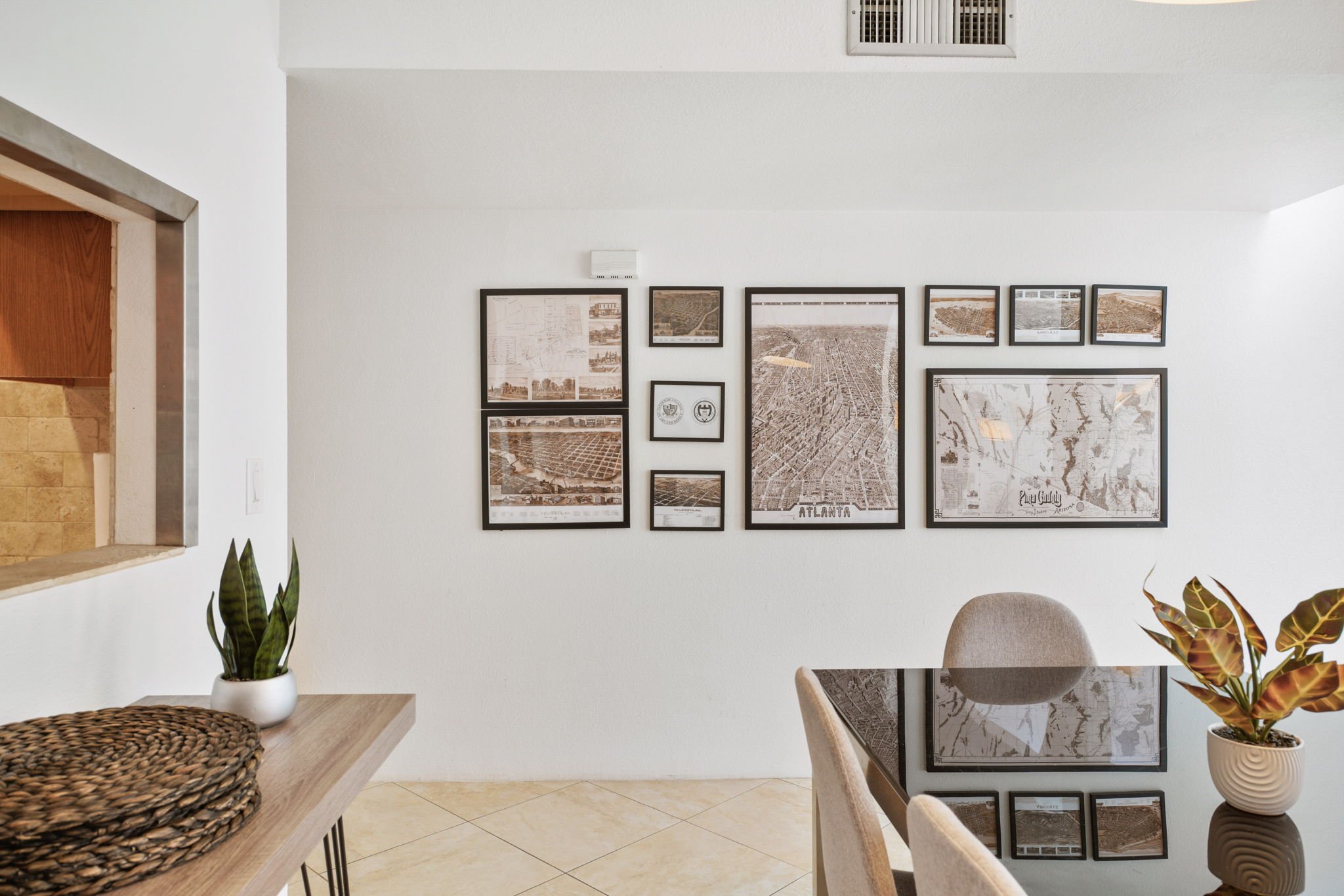 12-web-or-mls-31Jan23_AZRoots_AirBnB-7.jpg