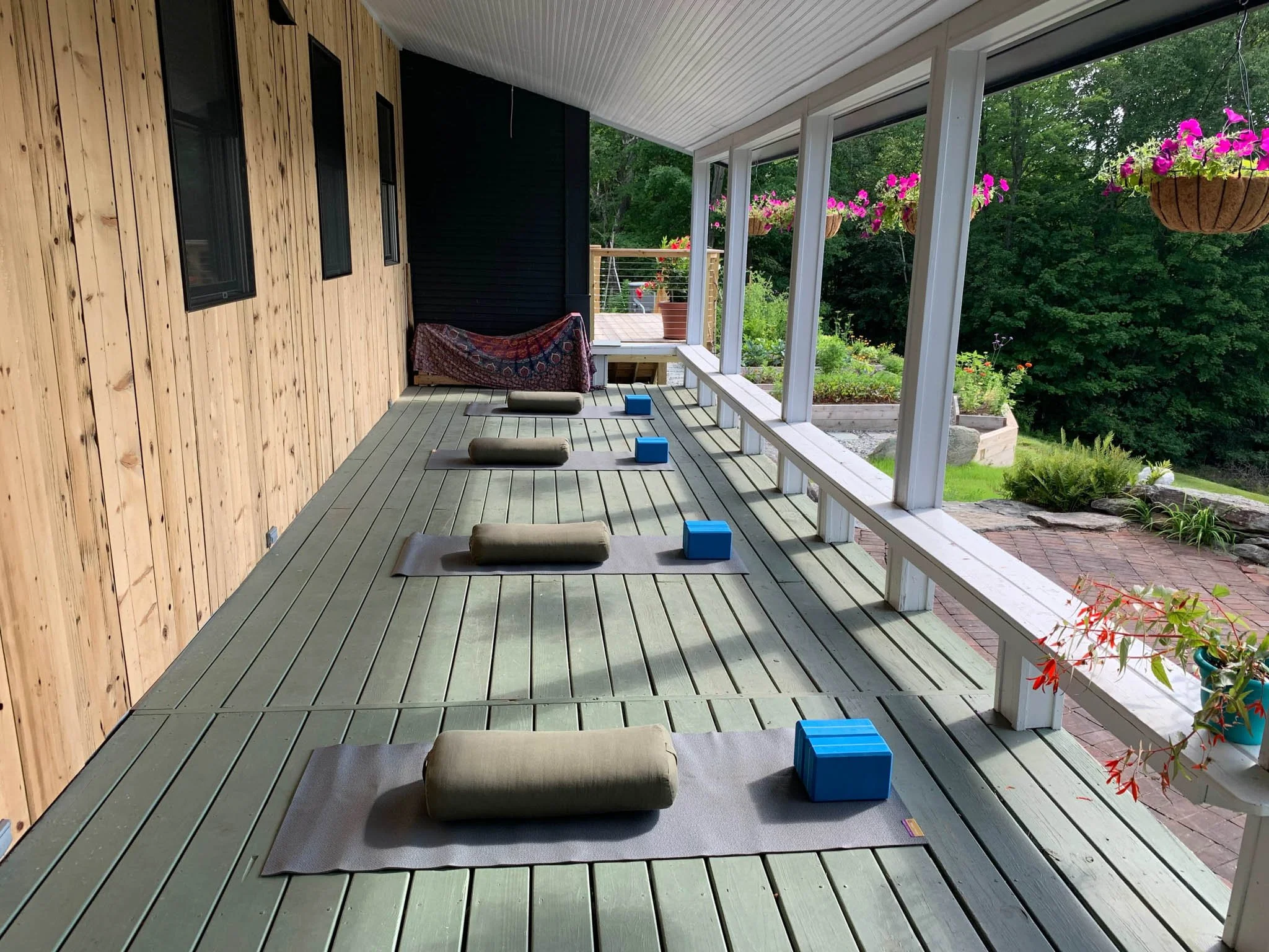 Outdoor_yoga2.jpg
