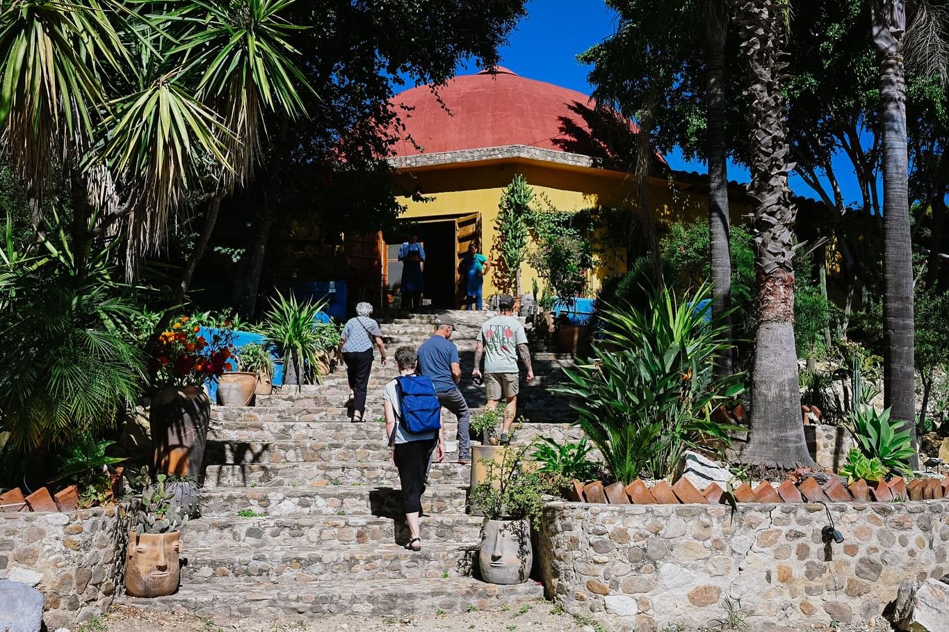 Join Chef Kaelin Ulrich Trilling for an exciting morning at Oaxaca&rsquo;s Central de Abastos market, scouting chiles, heirloom corn and the freshest produce.

Retreat to the kitchen at Rancho Aurora for a lecture on this exquisite cuisine. After the