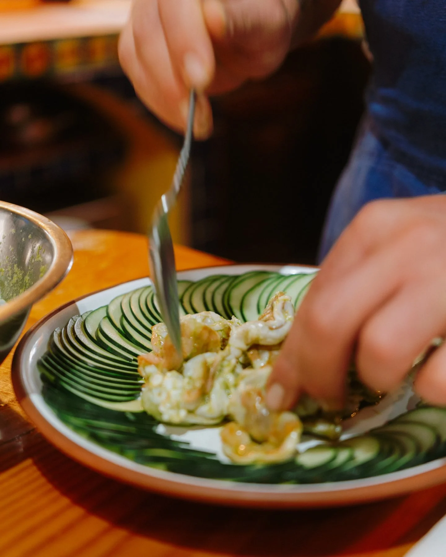 A recipe to make at home: Aguachile de camar&oacute;n y callo de hacha

This mouthwatering aguachile with cucumbers and just enough chile serrano makes a great appetizer. 

Find the step-by-step on our website:
seasonsofmyheart.com/recipes