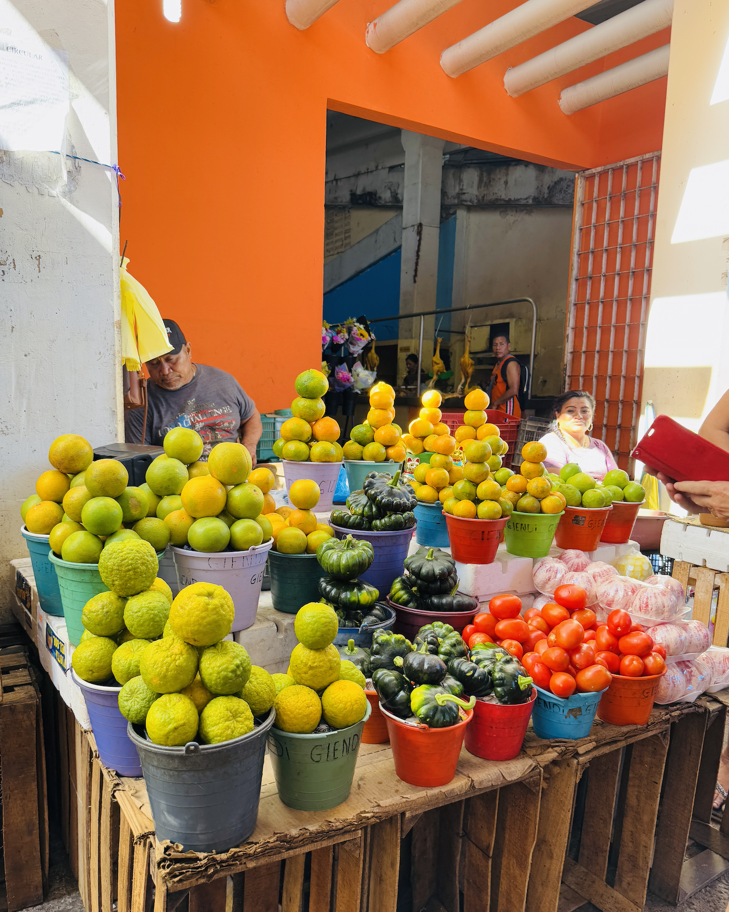 Walking tour in the market