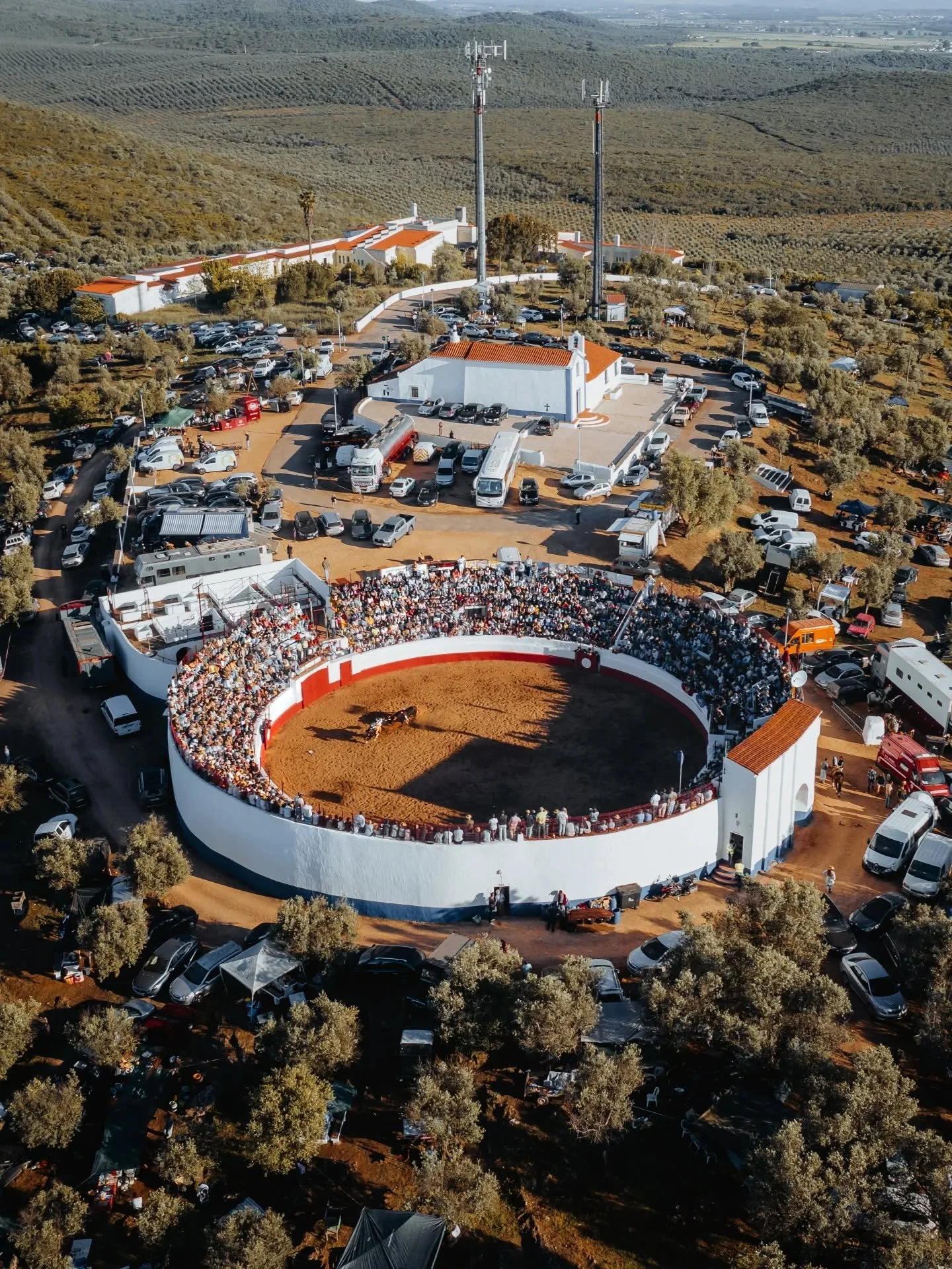 Mais um ano o Pasto Alentejano ir&aacute; realizar a m&iacute;tica corrida da Serra de Sousel na Segunda-feira de P&aacute;scoa.

Tal como em anos anteriores, a totalidade das receitas reverter&atilde;o para institui&ccedil;&otilde;es do concelho. Es