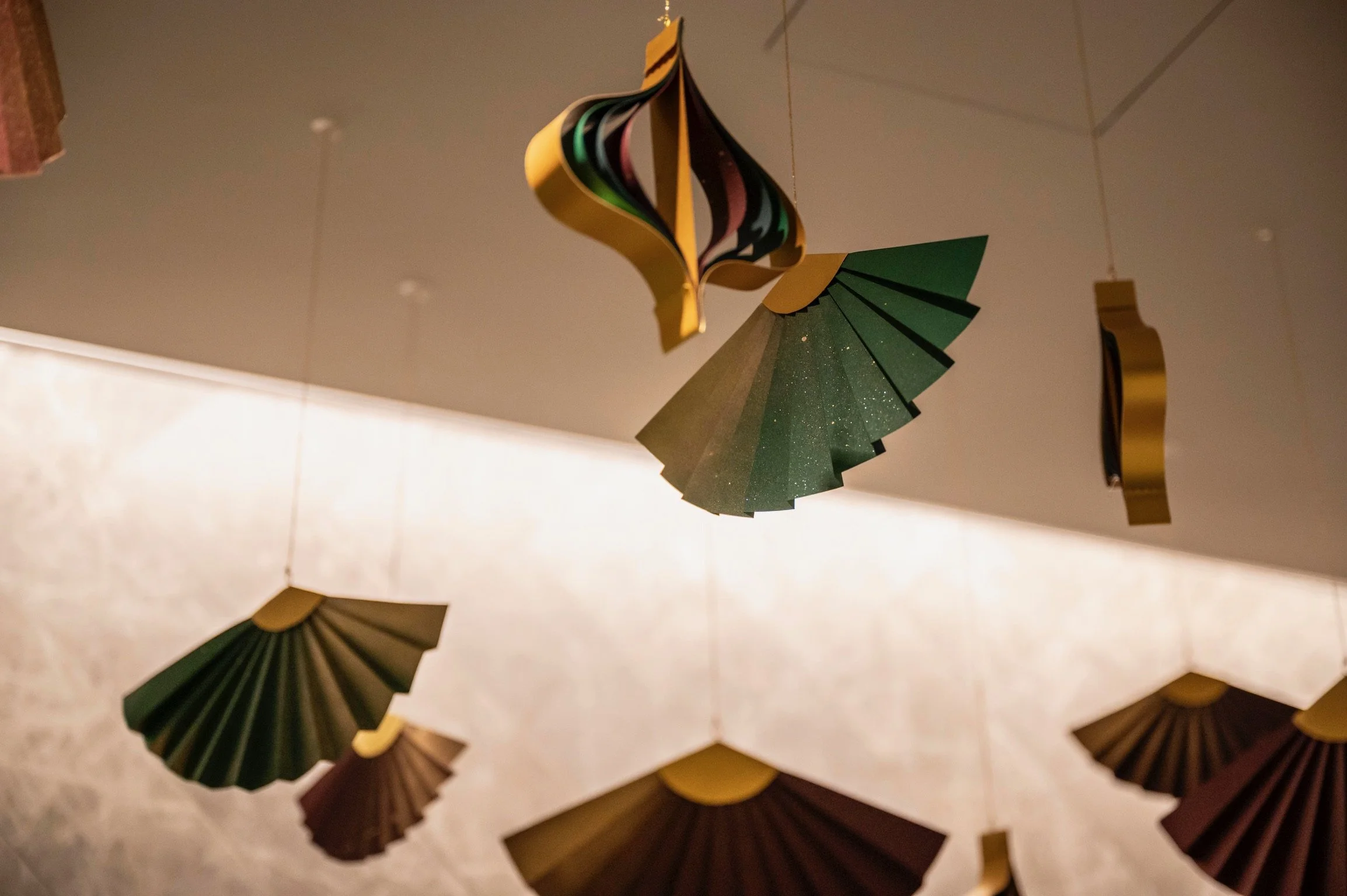 Mandarin Oriental  - Christmas Lobby installation 1000 fans and decorations