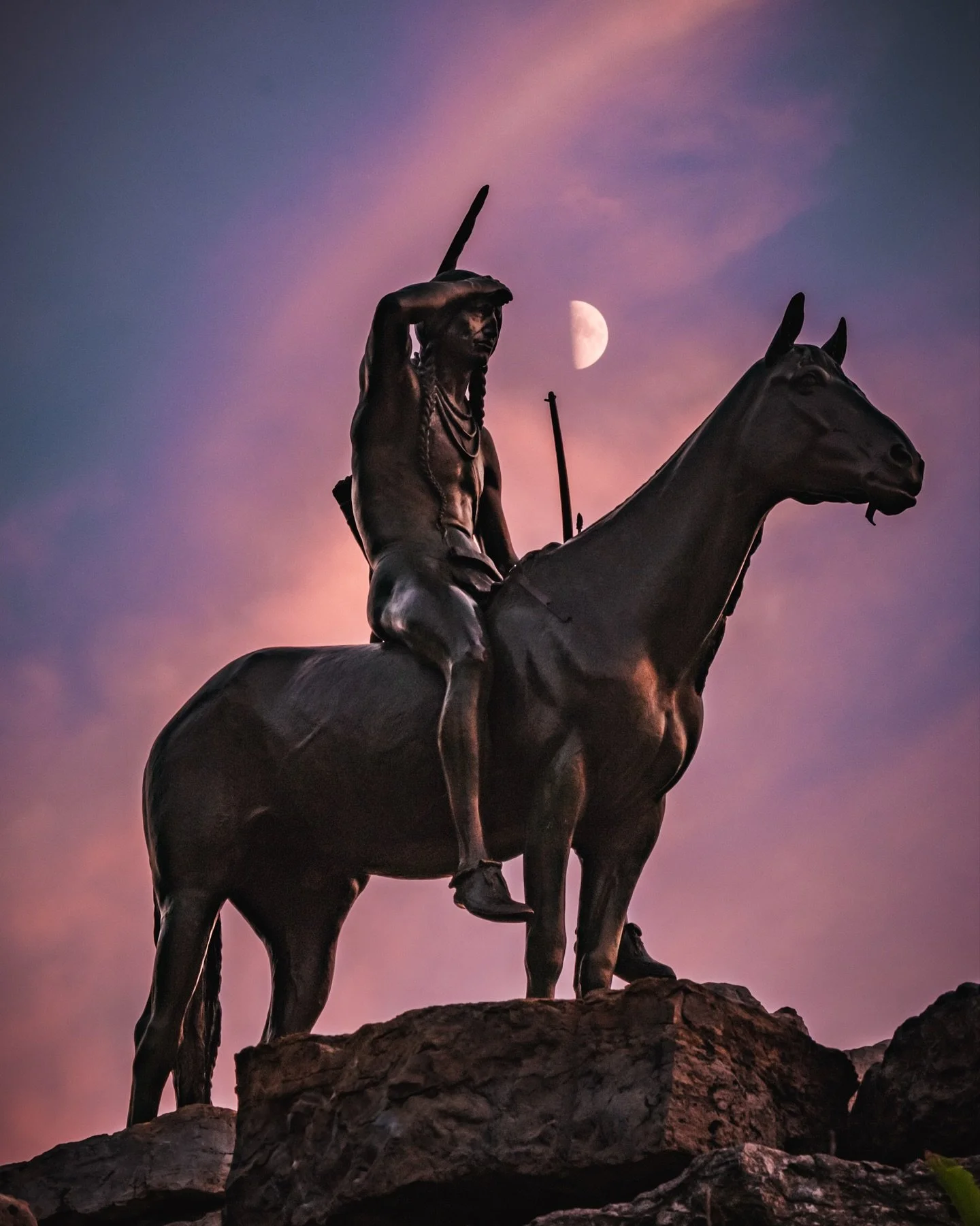Indigenous Peoples’ Day 🪶
Every statue and mural in Kansas City has a voice — from the Scout watching over the skyline to the bold street art that colors our alleys and corners. On Indigenous Peoples’ Day, we remember that these l