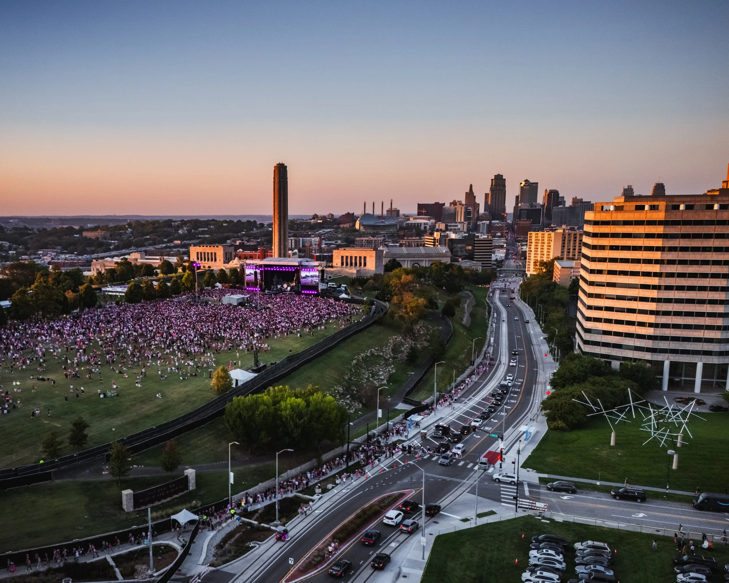 Chappell Roan Live in Kansas City cityscape